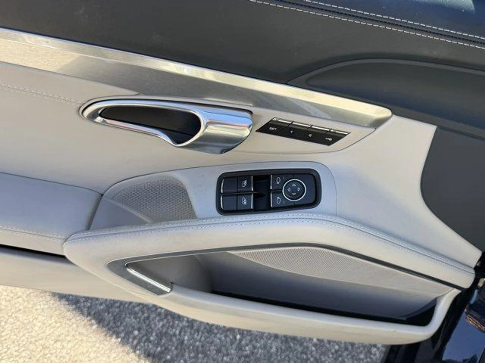 mph012_2907725536_eann_ZRVGP_Ullou_C_Crzy_TWC_6za_O4_f871a5a990