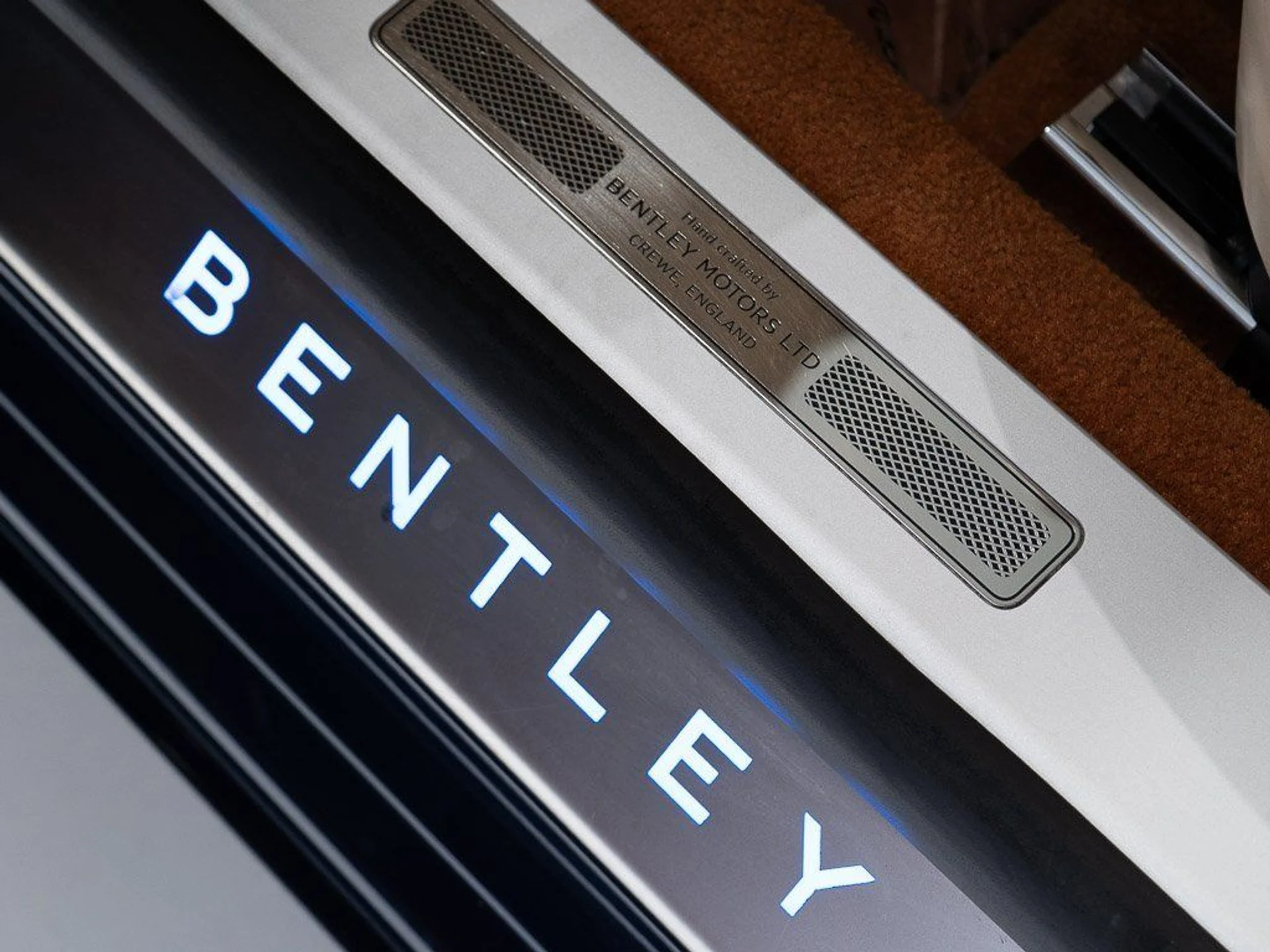 mph012_2912876883_e558098f03a00d5e5f7ffe9a0417b6fe_682b35d294