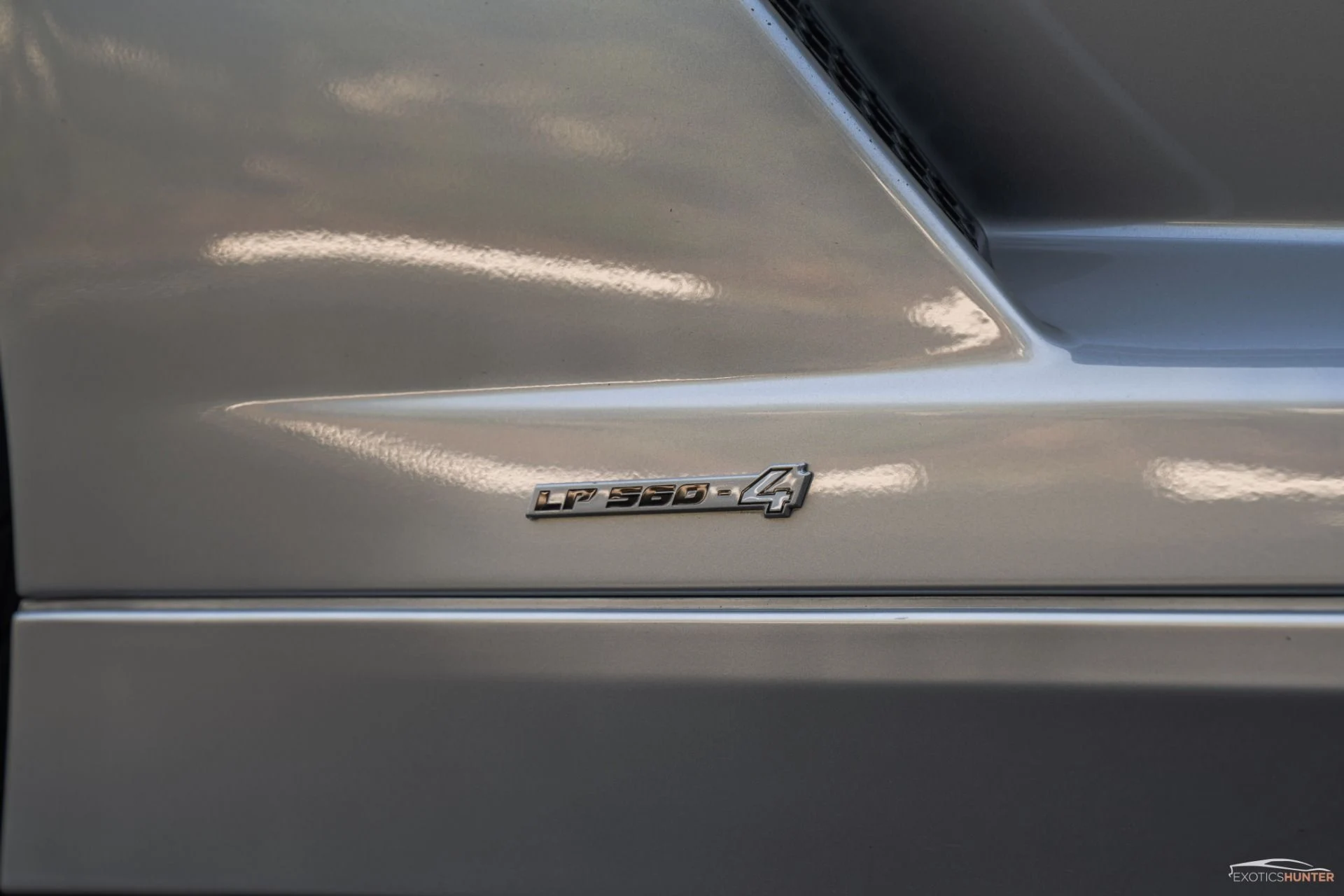 mph012_2917484071_Used_2010_Lamborghini_Gallardo_LP_560_4_in_Grigio_Telasso_w_Carbon_Ceramic_Brakes_1762876983_236e17ba10