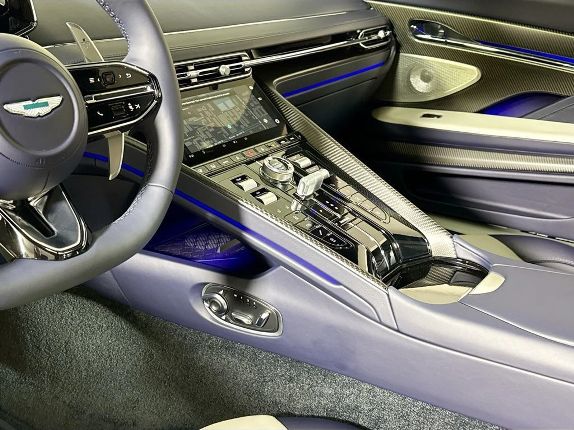 mph012_2917595133_new_2026_aston_martin_db12_11350_23038289_13_1024_c968c12b45