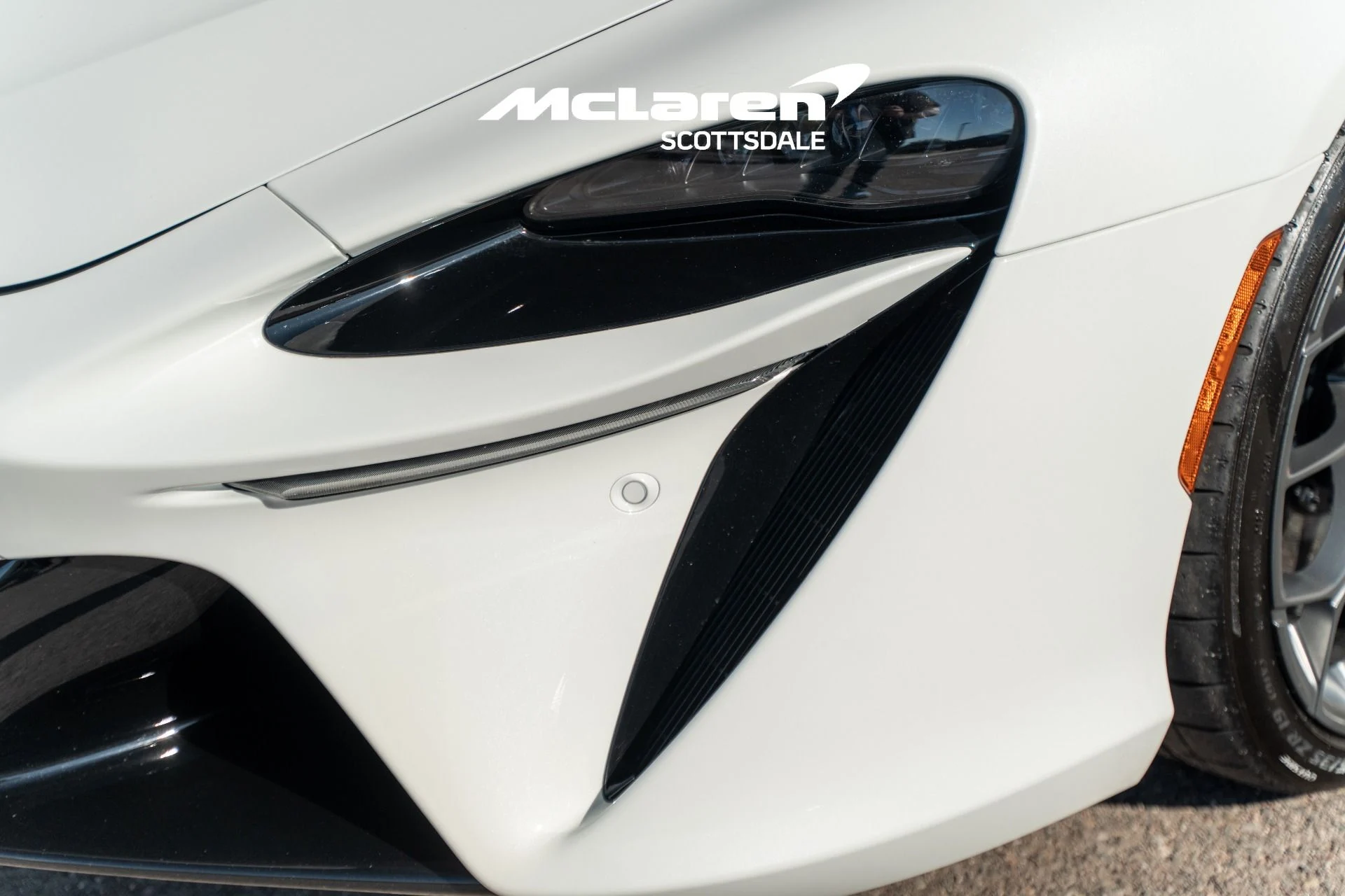 mph012_2920956614_Used_2023_MCLAREN_ARTURA_1758922926_d92761fc48