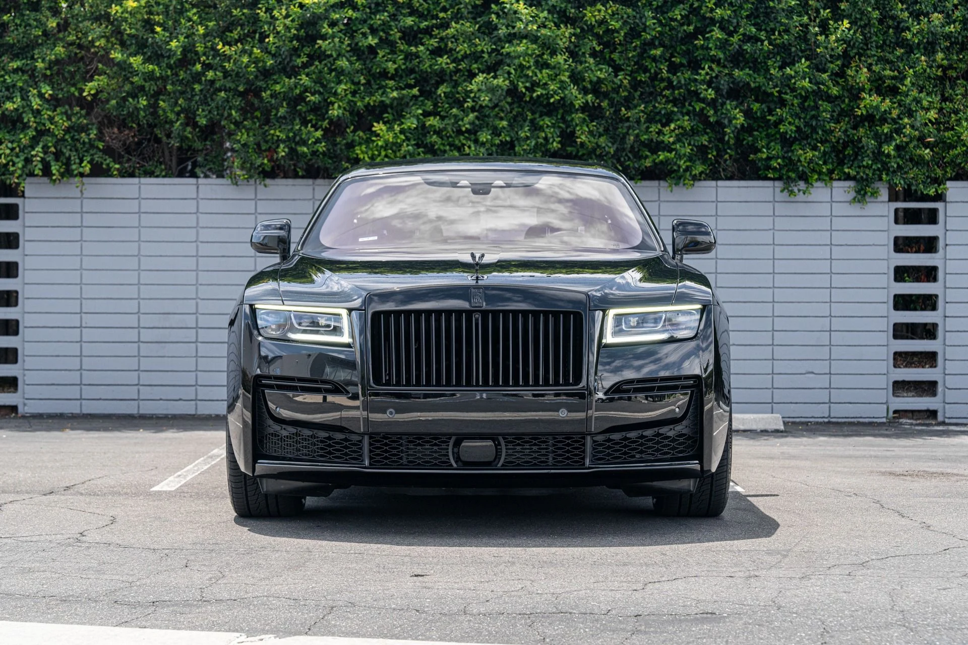 mph012_2921715810_Used_2022_Rolls_Royce_Ghost_1753158277_48fb143312