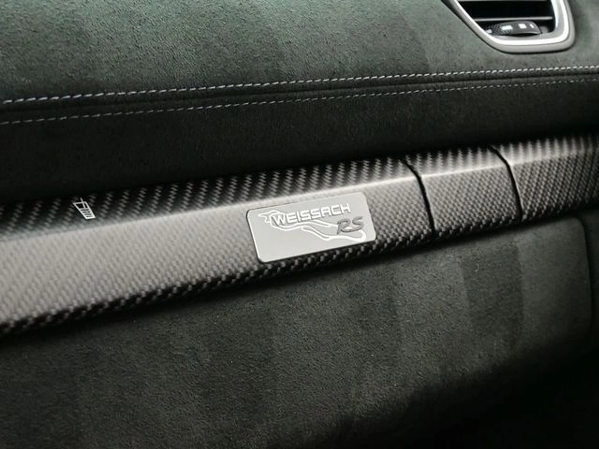 mph012_2922421295_b1900f30c9ae4caa7b7c440faae2dfd5x_dc9a8241bc