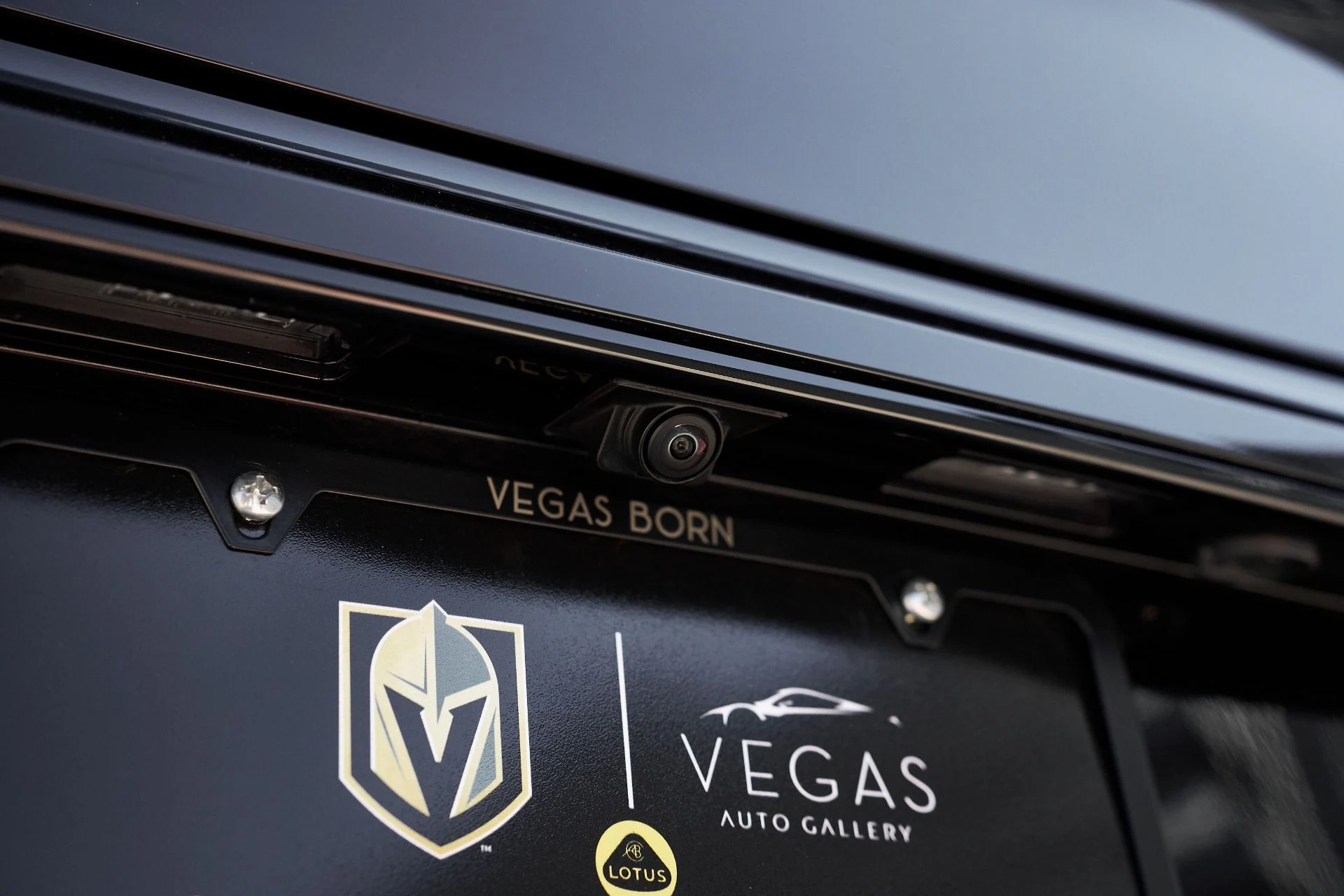 mph012_2927022752_Used_2023_Bentley_Continental_GT_V8_S_1763084110_8fe3cbfea7