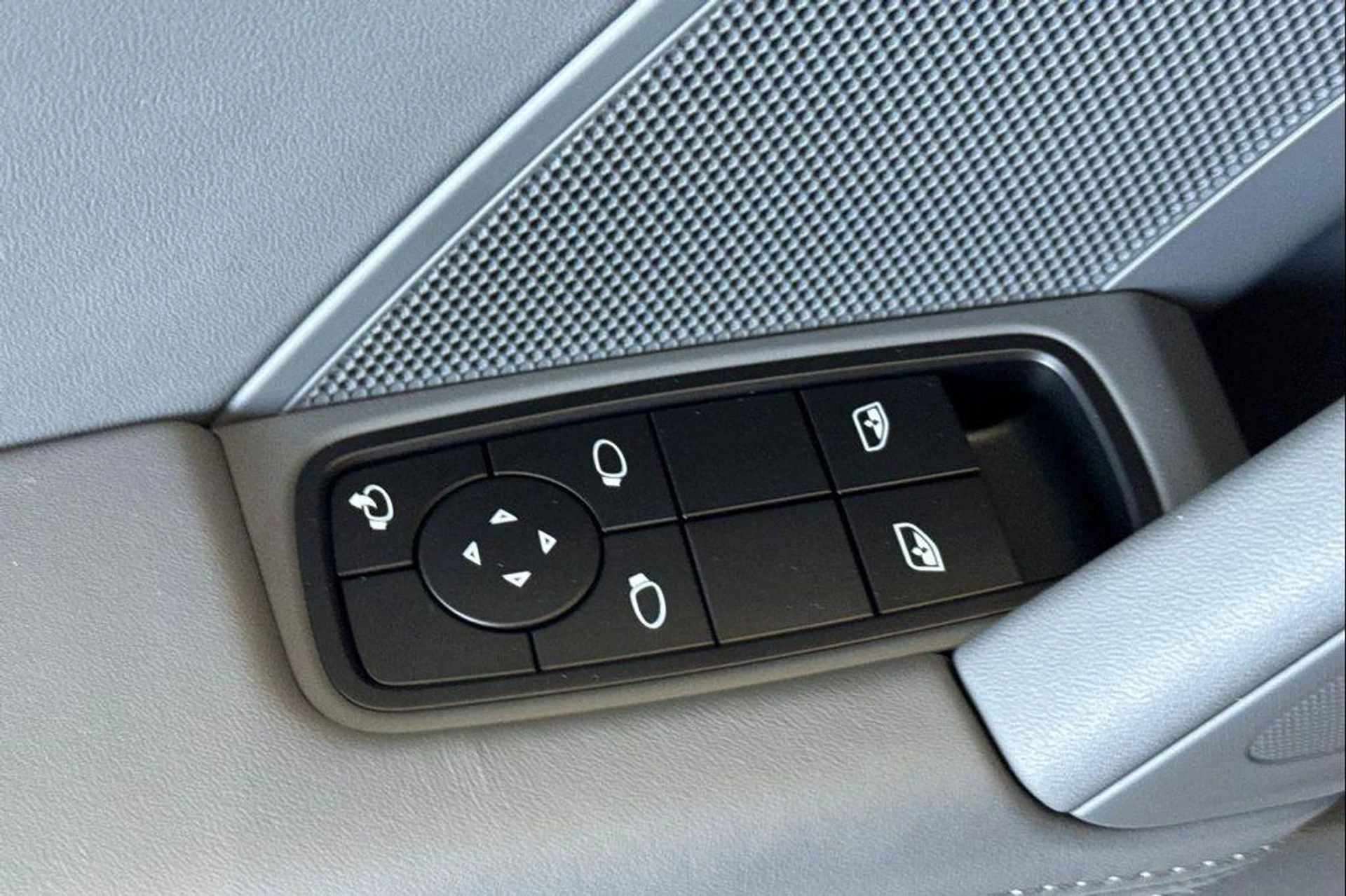 mph012_29336934_6cool_Bb7_R_Nm_Y28f_V7j_Ub3_XXT_Et_E_1f1288a943