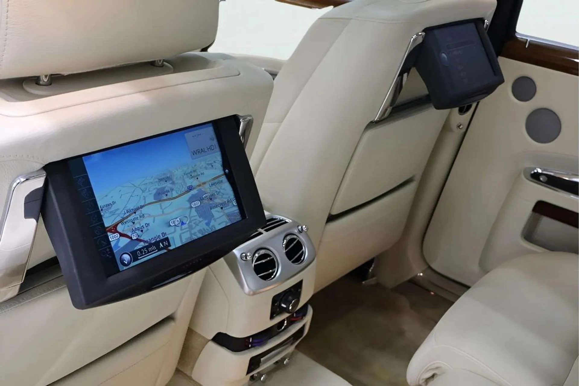 mph012_2935640885_620733b2ed8ef607147ca8b545c7f653x_656c811592