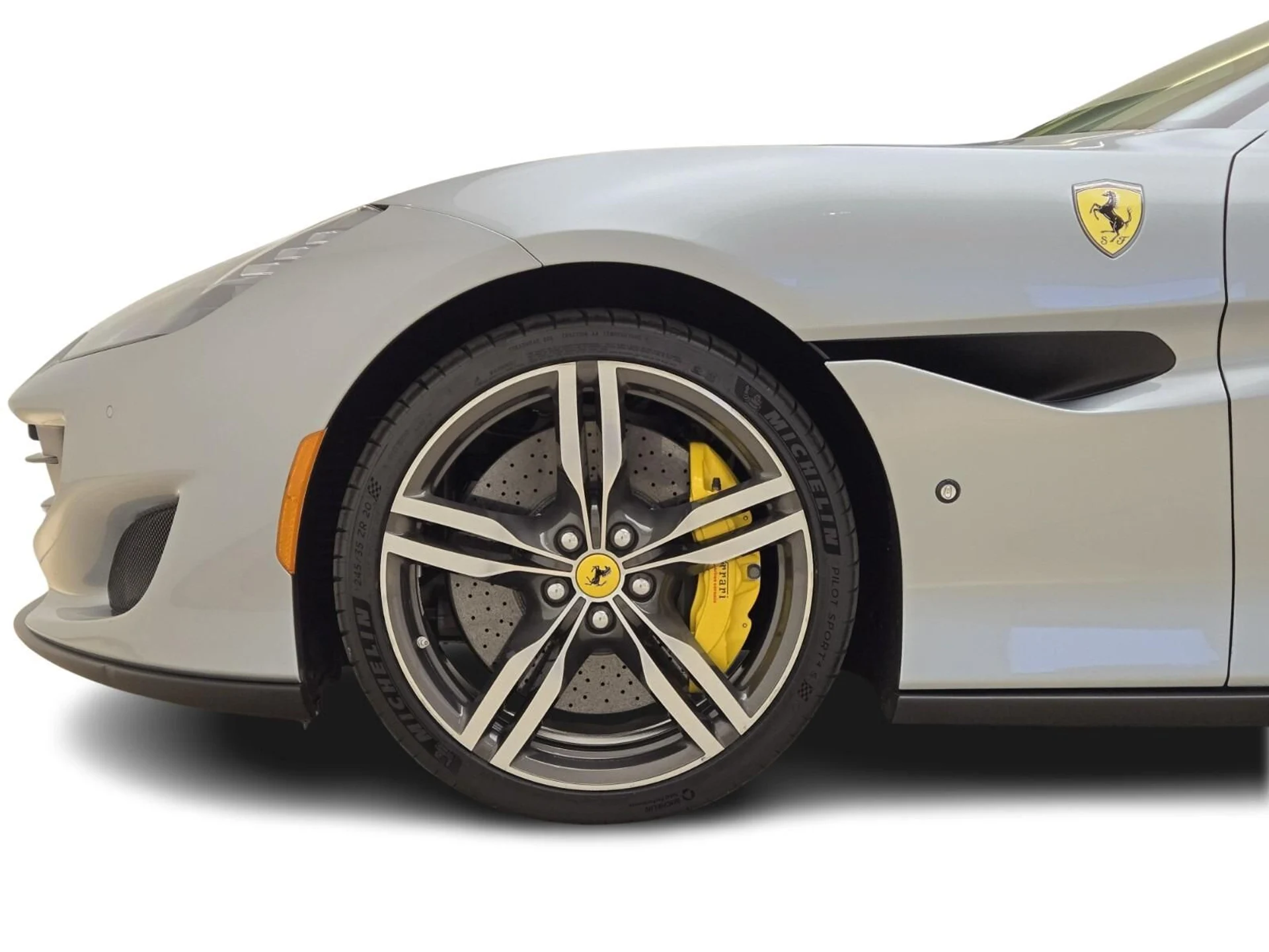 mph012_2936809301_Used_2019_Ferrari_Portofino_1762588060_cd1d39f9a4