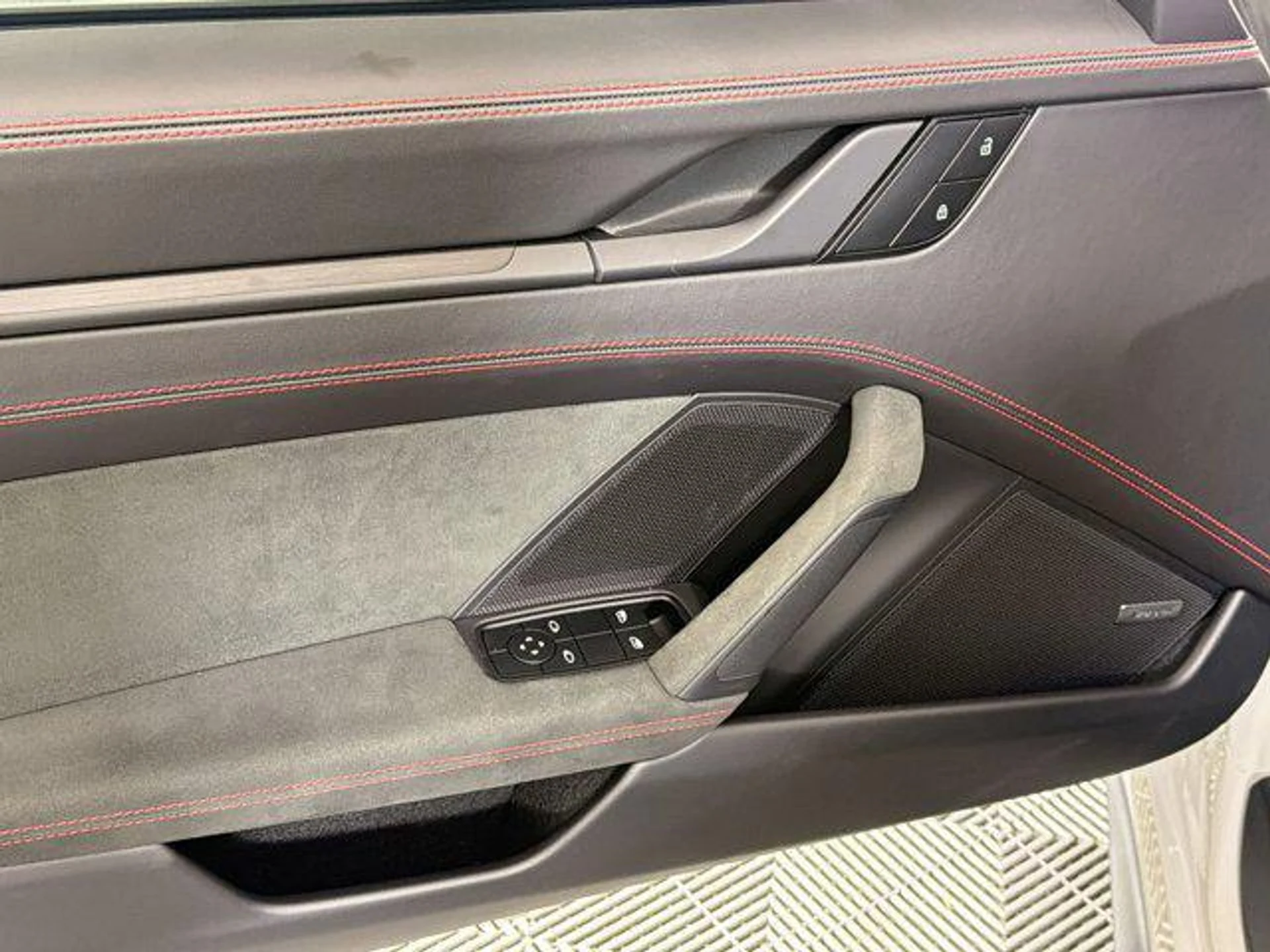 mph012_2955549898_I5_Vv4g_XJ_u3bn84w7_O_Hr_J_Dk2_Y_Oo_748558a2fc