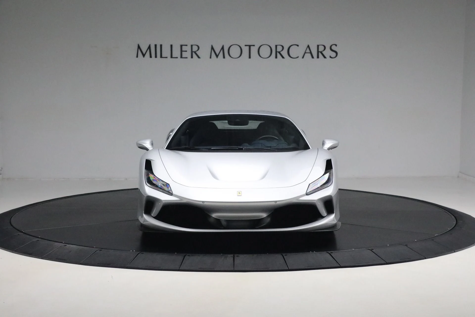 mph012_2967366561_Used_2022_Ferrari_F8_Tributo_1749145570_c35a59390c