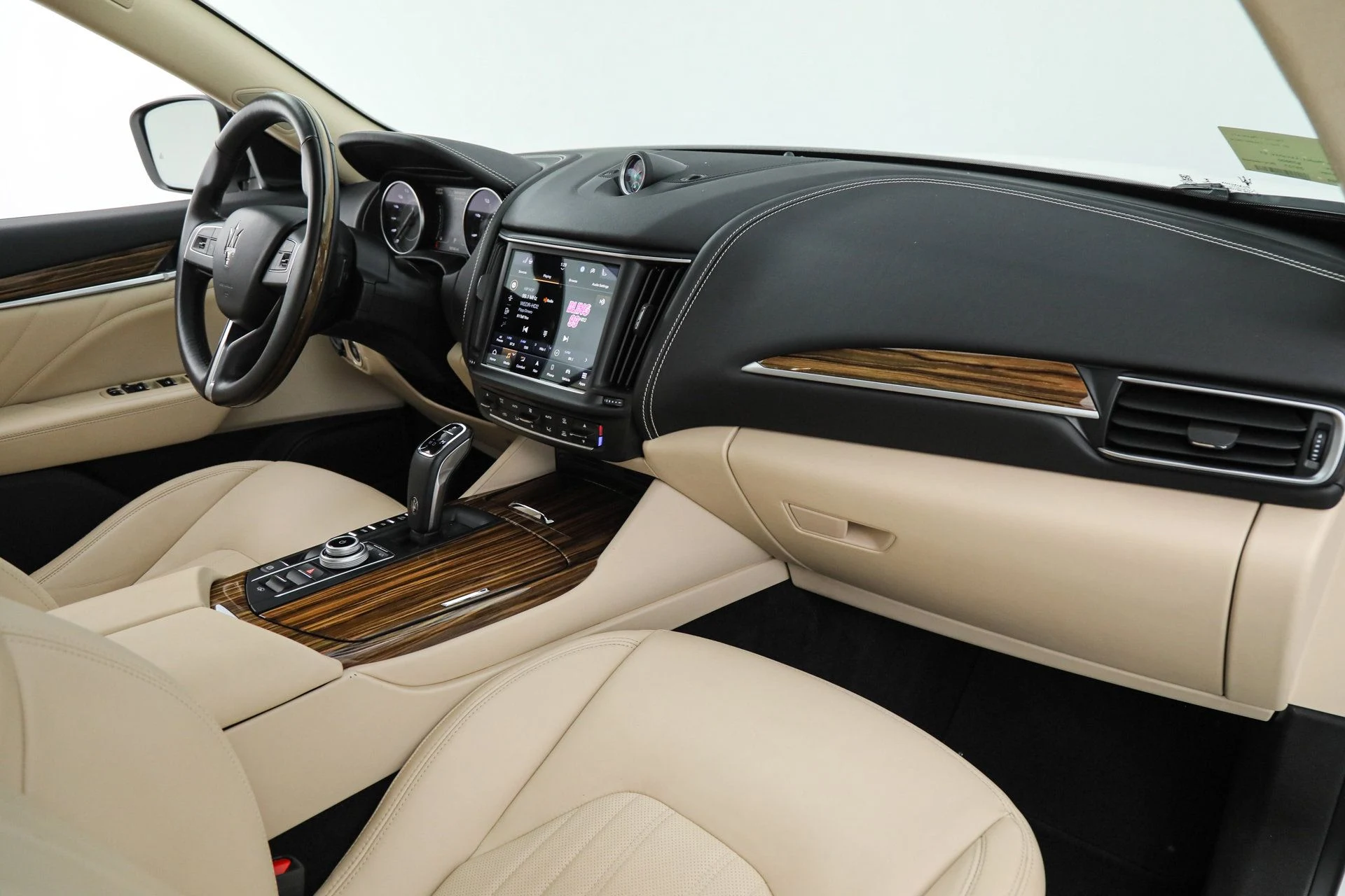 mph012_2975285005_0d15bd1c99ef7d3e4bb817b37f9a9c8e_297a717fae