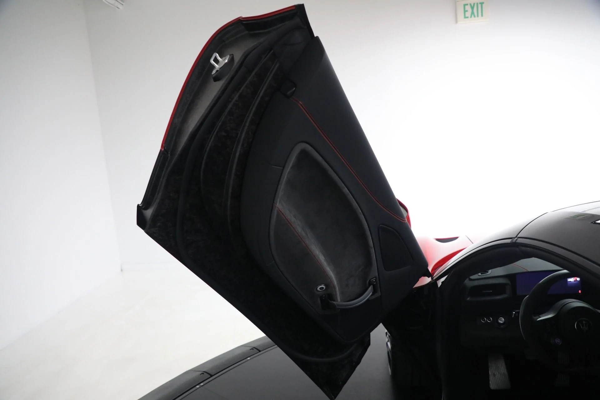 mph012_2980509899_New_2024_Maserati_MC_20_Cielo_720224730d
