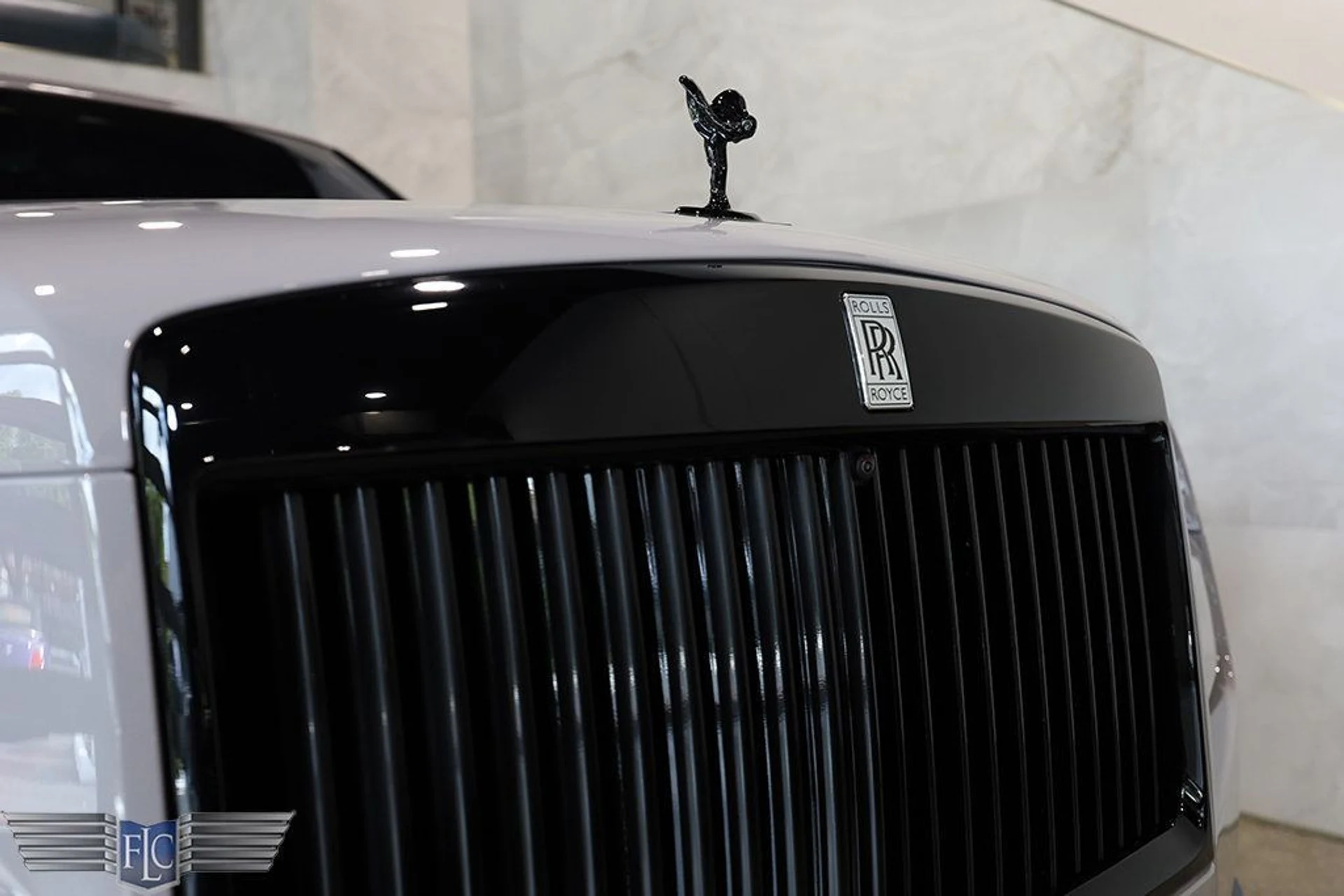 mph012_2980995712_used_2024_rolls_royce_cullinan_blackbadgesportutility_9689_22957854_13_1024_fa0676faaf