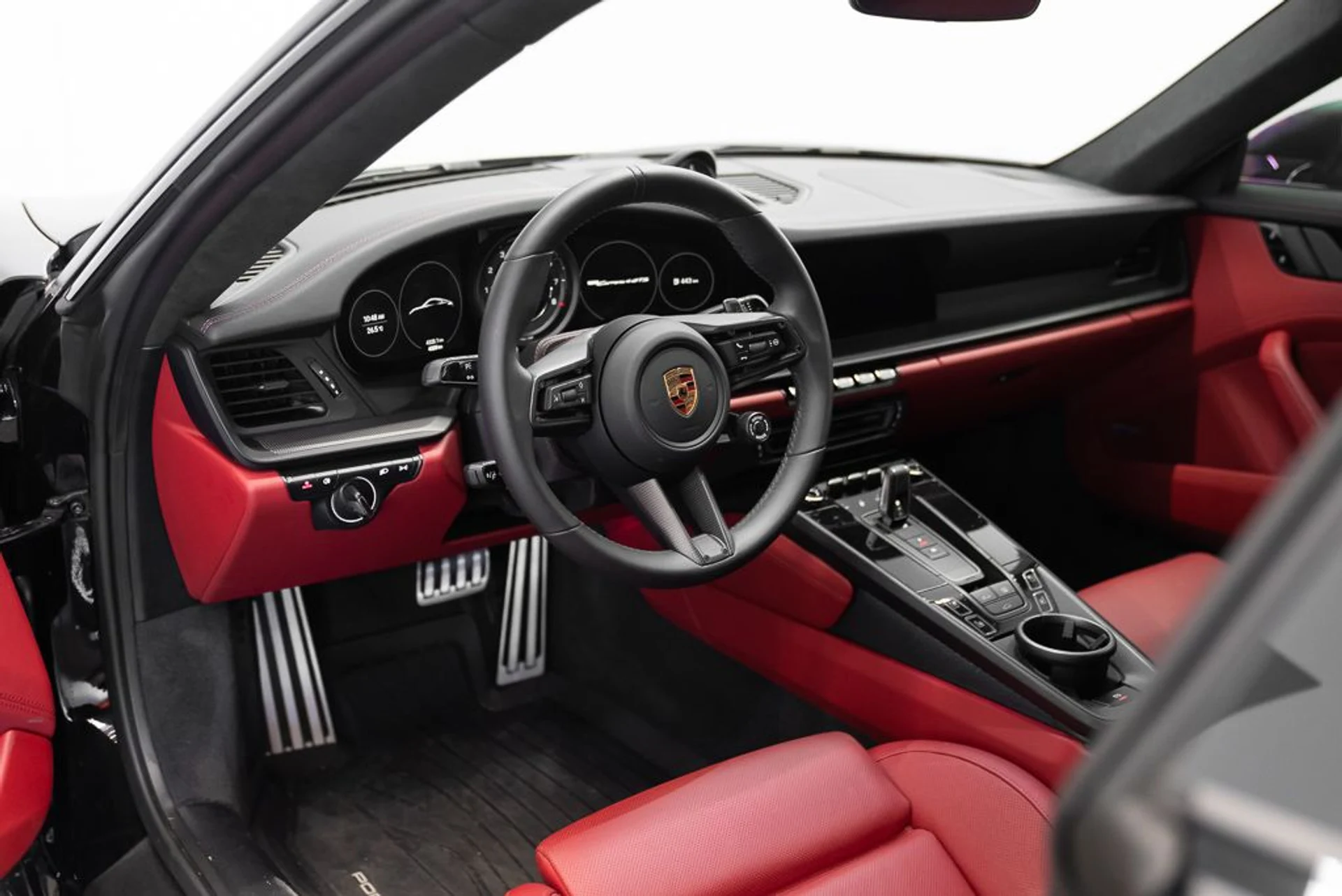 mph012_2985638214_porsche_911_2024_98e5cf3cb2