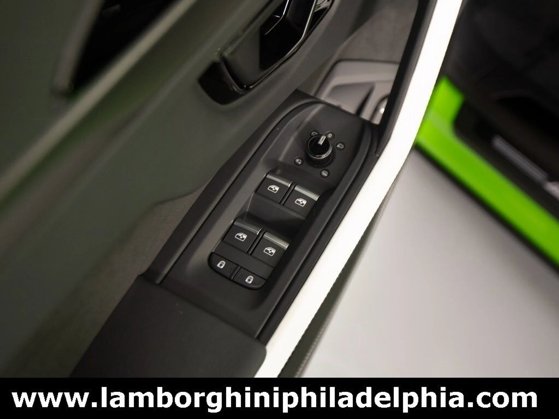 mph012_2991235940_85a8136221bb32fe6639b5a824a50851x_b17ec2c481