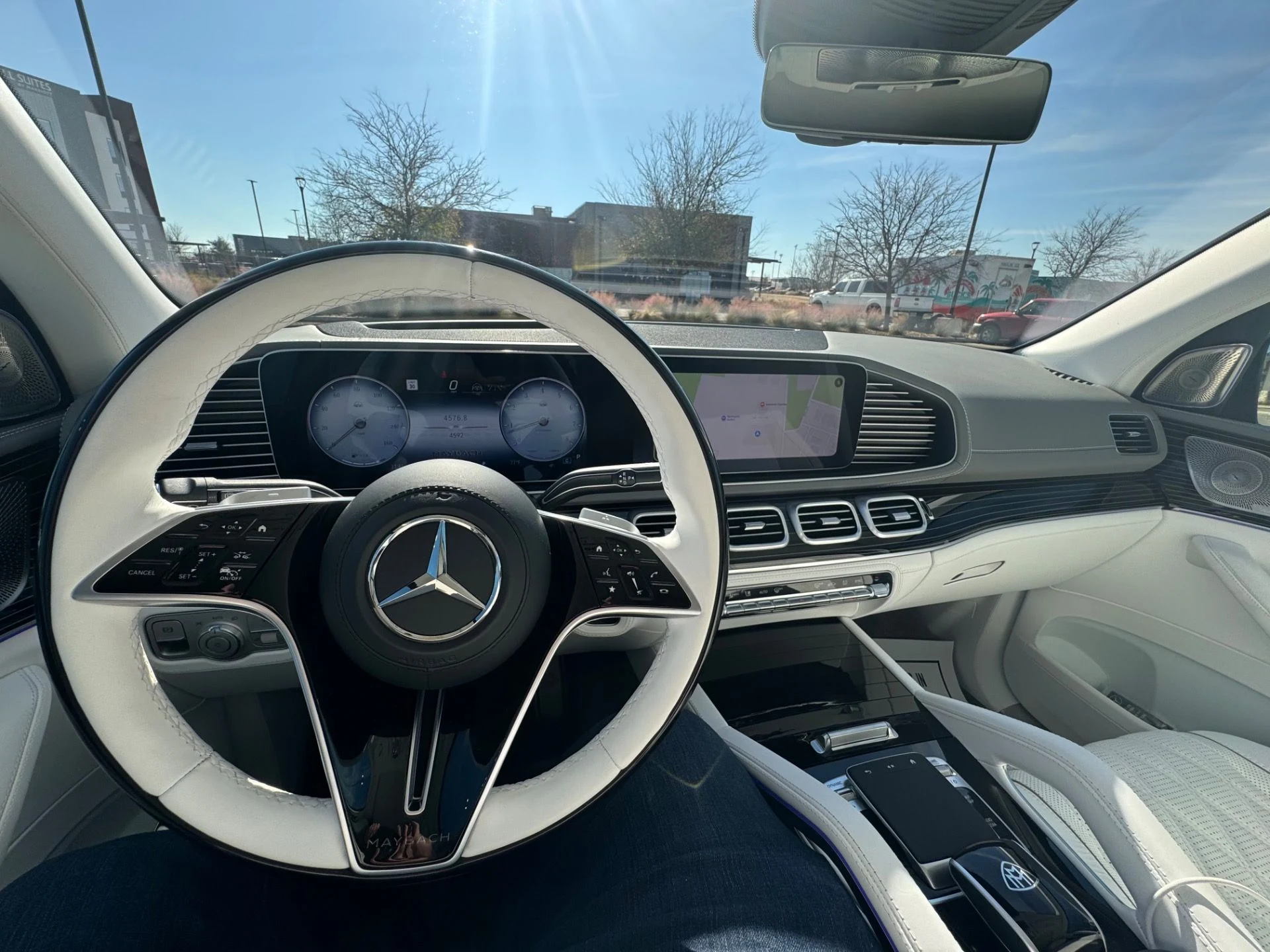 mph012_2991795354_Used_2024_Mercedes_Benz_GLS_Mercedes_Maybach_GLS_600_4_MATIC_1767127070_1af2b69454