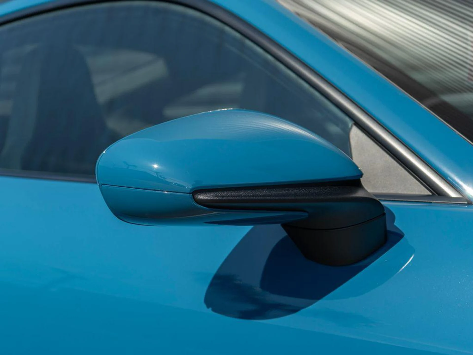 mph012_299356187_Axi16x6e0_Ke_W_b_K_Wi_YZBP_7_Hl_Zu_Q_f3ccec1c01