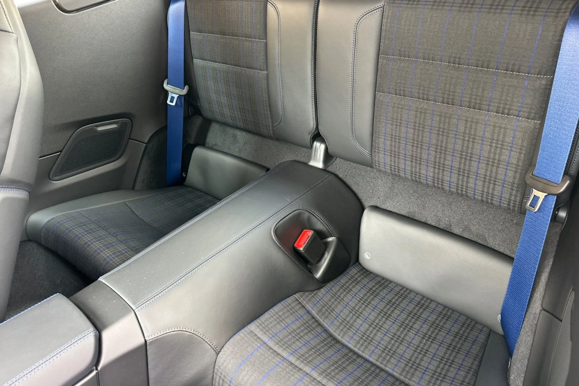 mph012_2996430272_040db534a9e2738e219ec8f1889107b6_6b77ac9b50