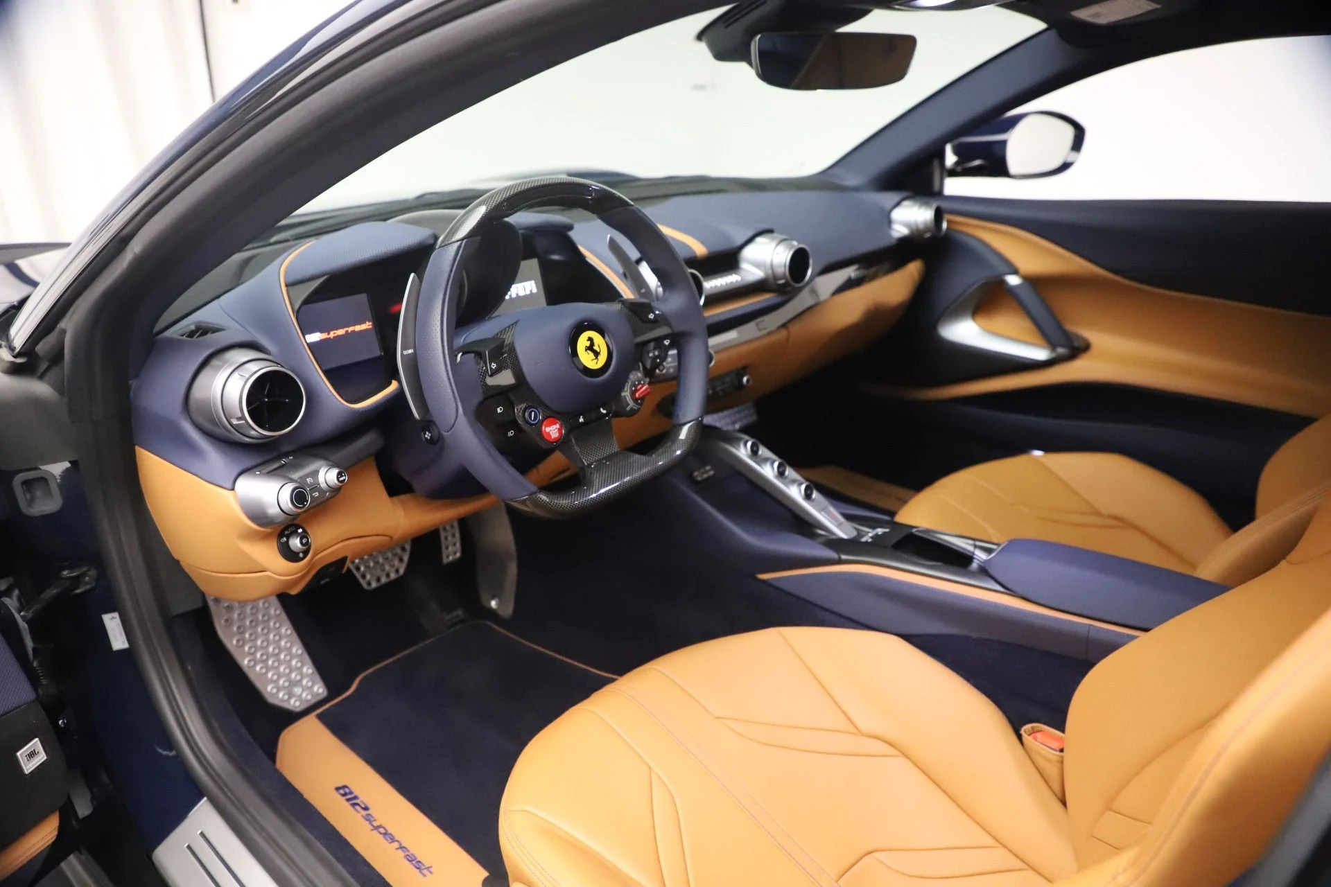 mph012_300847476_Used_2020_Ferrari_812_Superfast_1622641903_9ea68eb677