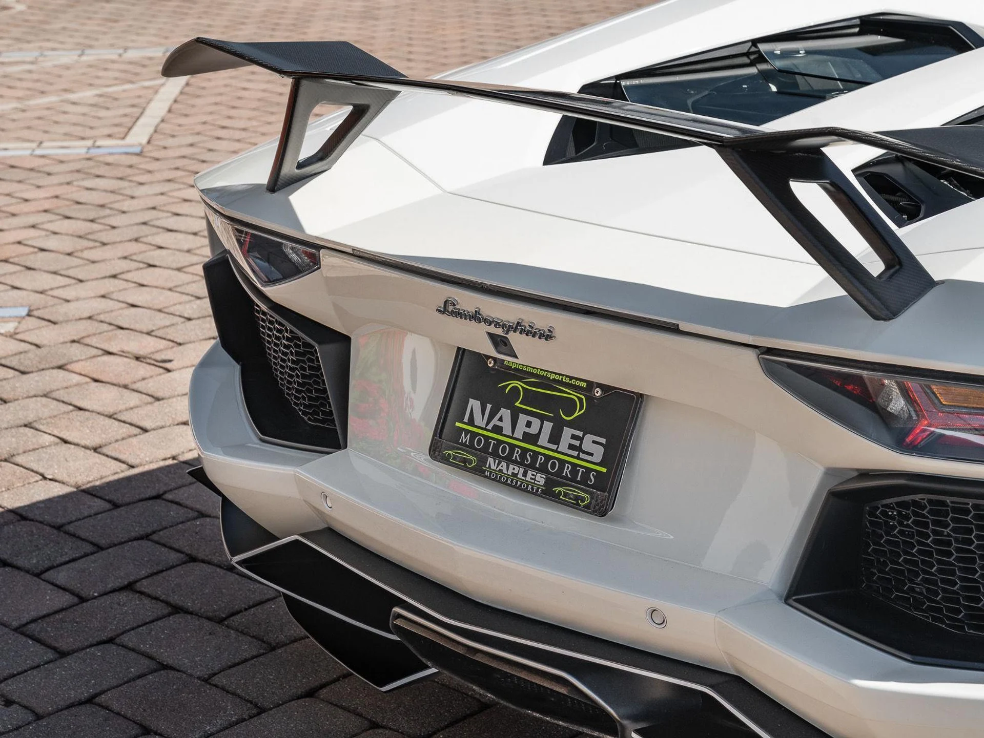 mph012_3019300882_Used_2016_Lamborghini_Aventador_LP_700_4_1777082791_0ca0a93f4f