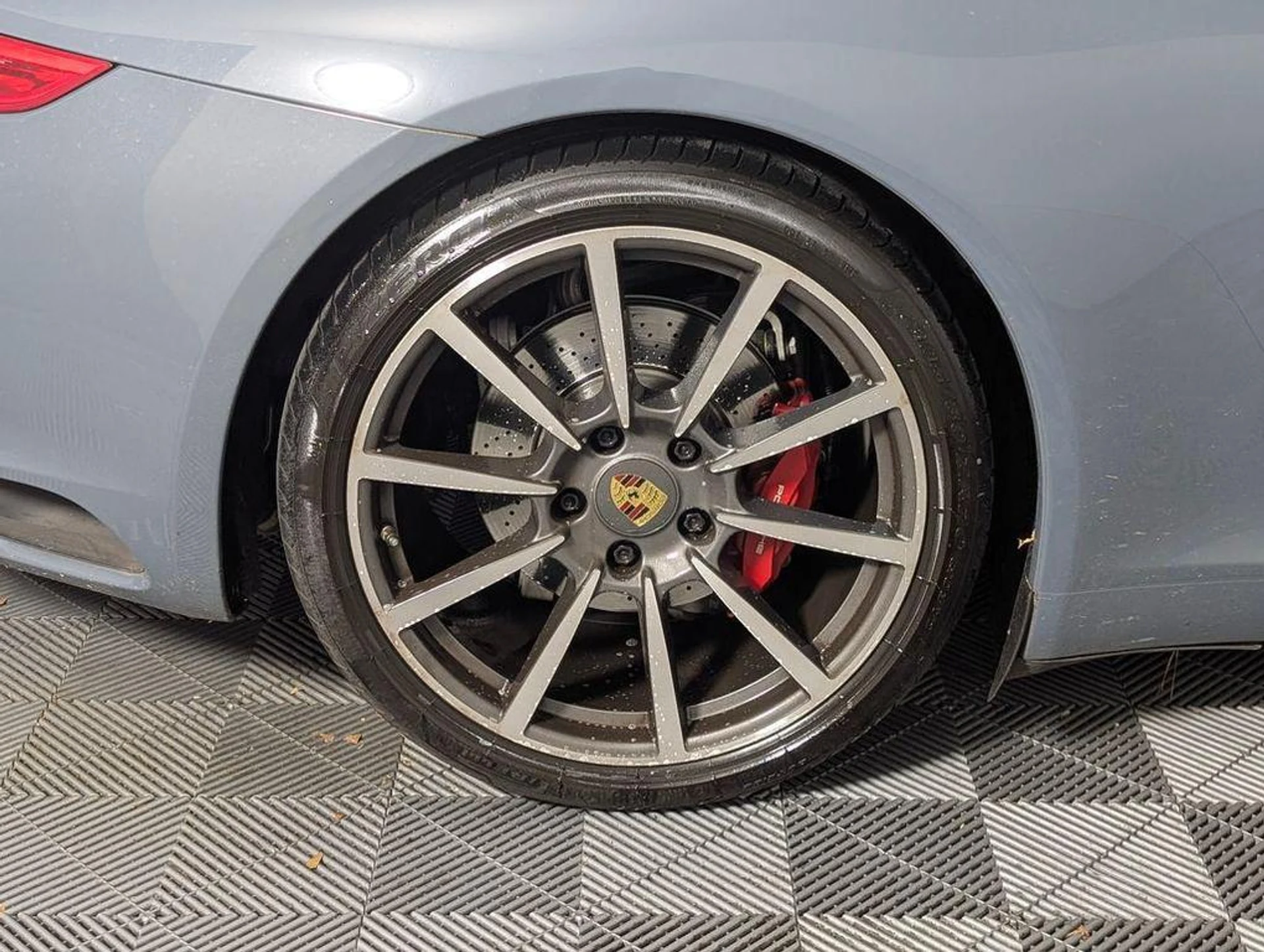 mph012_3020363261_vcmbpmiw_L_Bd21_V_dk2c8_D7i_X9e_U_bf9bfbff42