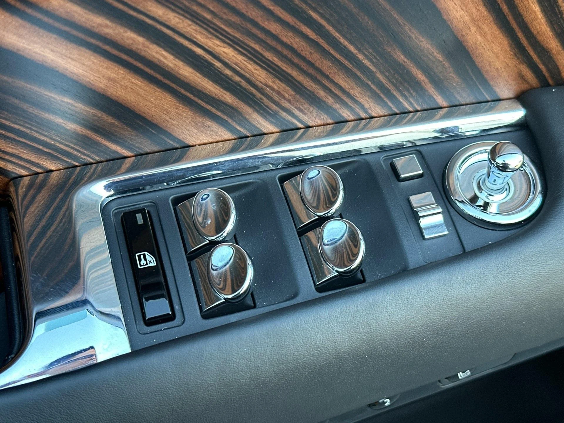 mph012_3020456741_Used_2016_Rolls_Royce_Wraith_1760001148_40632add9e