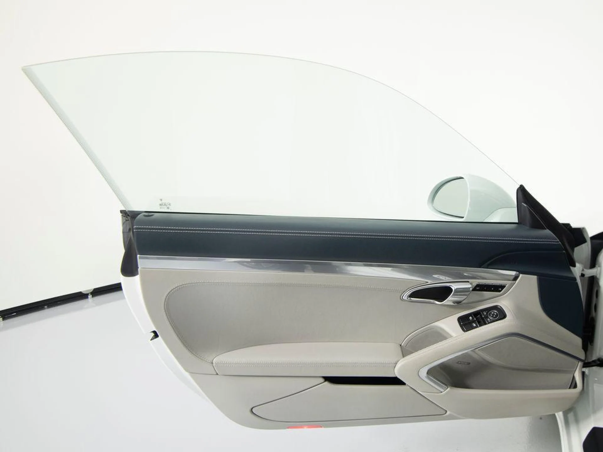 mph012_3022189007_96_Pa_ZNY_Hr_MC_9np0_Gz_Qz_MT_36o_Td0_53d8d20a44