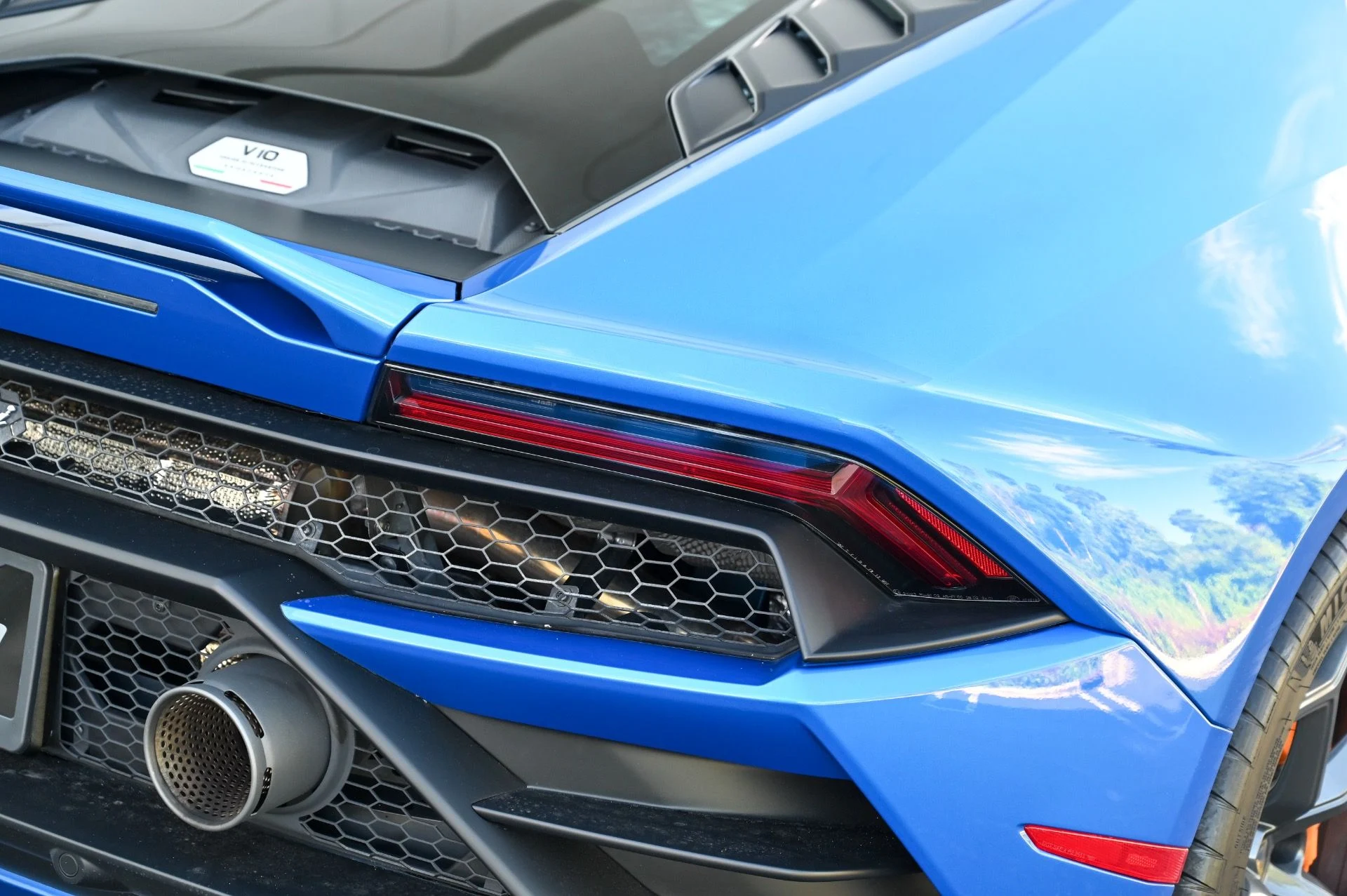 mph012_3026995379_Used_2020_Lamborghini_Huracan_EVO_1726853316_5c1647c204