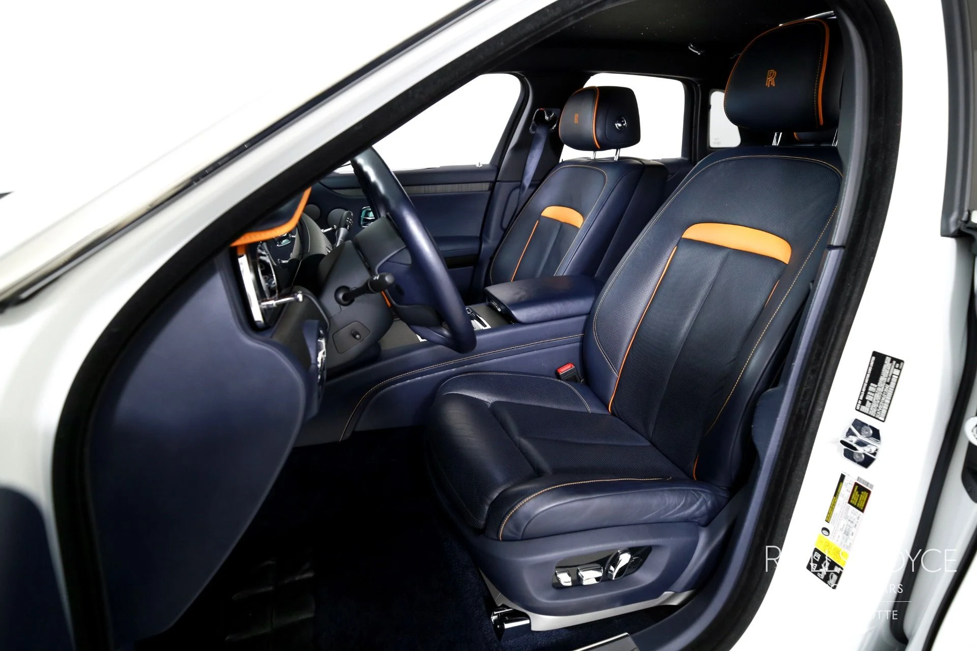 mph012_3036770273_Used_2022_Rolls_Royce_Ghost_1755181543_fbfd607bdf