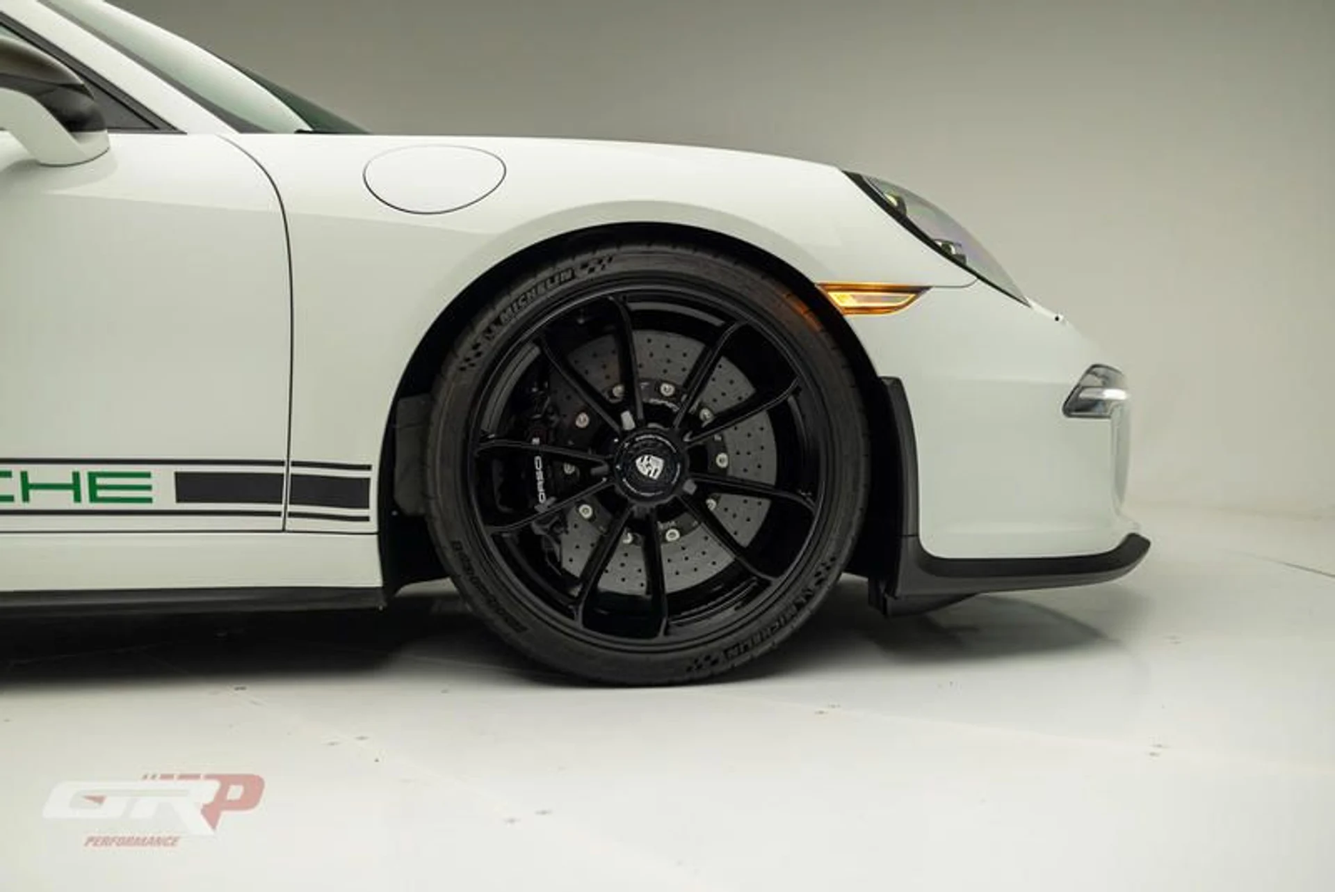 mph012_3043195888_BA_214_D10_FC_9_B_4_B2_C_8377_FA_16409_ED_534_987e05fd9e