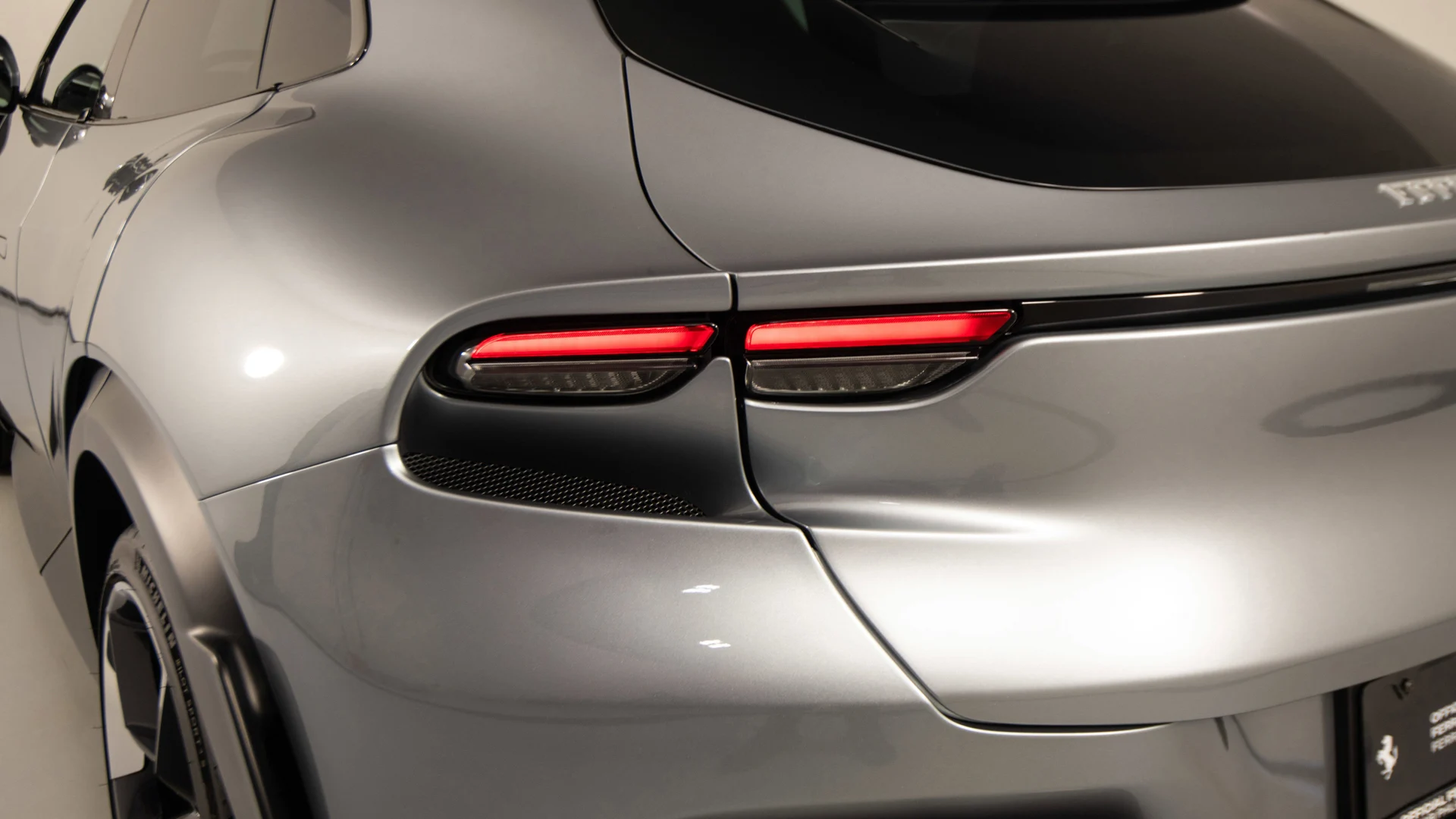 mph012_3048765402_ca6993f2172f4d858e2a33e68b6e9f5f_2ccd3681c1