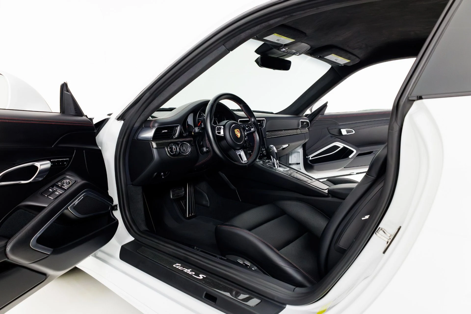 mph012_3053176964_Used_2019_Porsche_911_Turbo_S_1769802400_bdd3367ec8