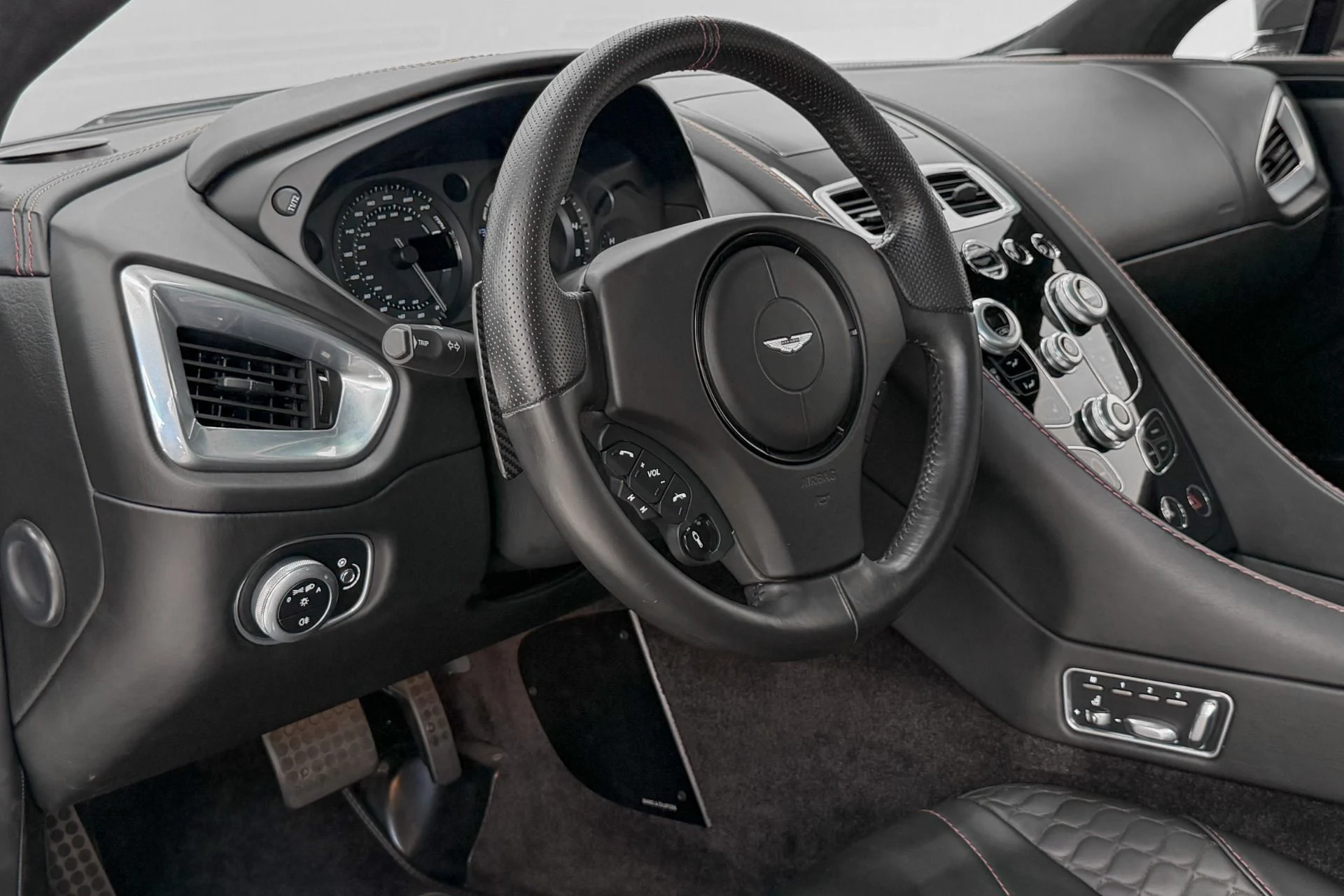 mph012_3058502929_Used_2016_Aston_Martin_Vanquish_V12_Power_Low_Miles_Hourglass_Quilting_1784928754_4abb59af94