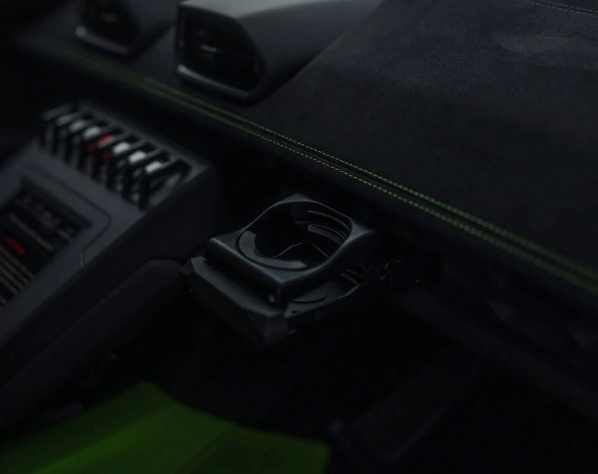 mph012_3059357902_Used_2023_Lamborghini_Huracan_STO_1762290728_0210c6e987