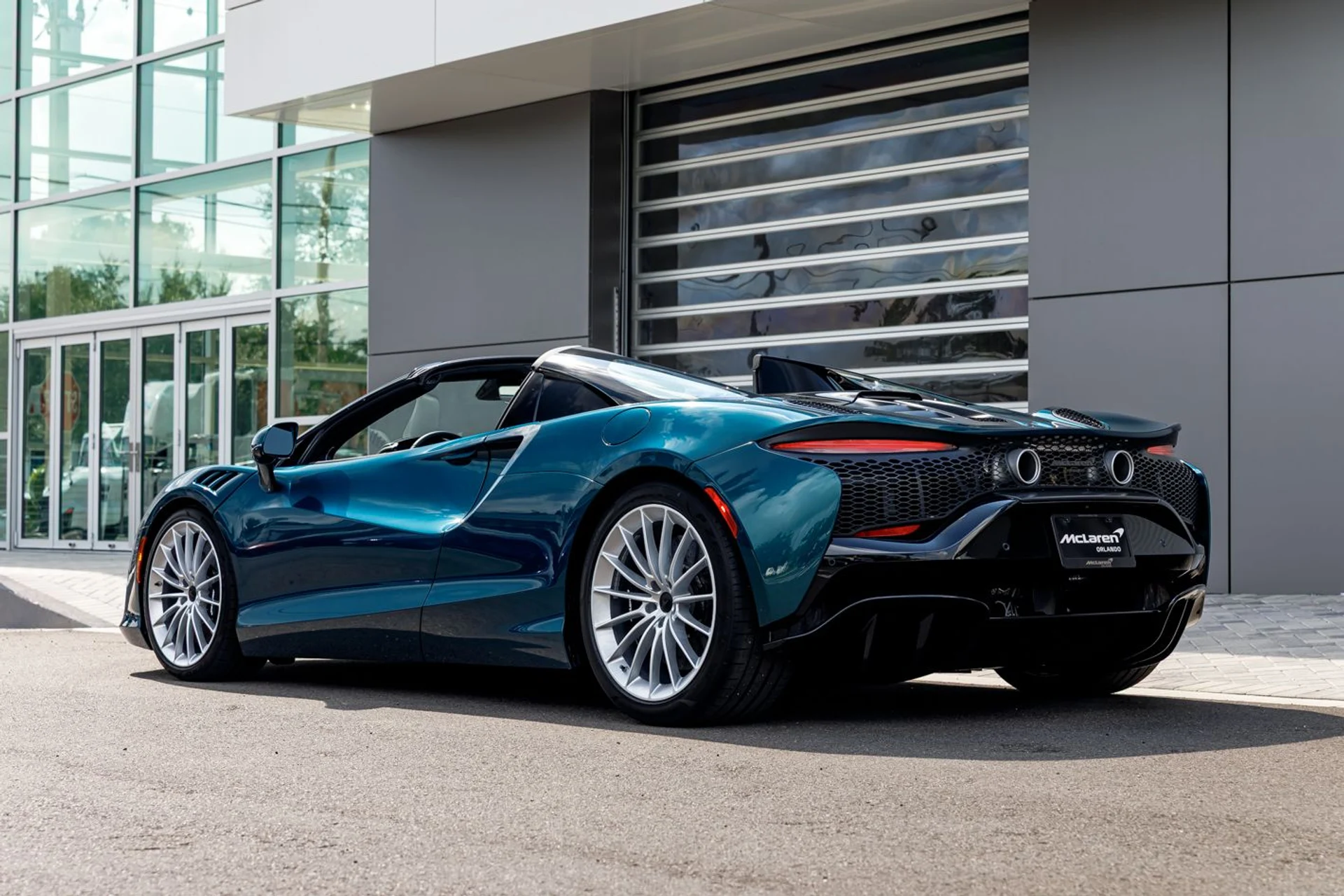 mph012_3061736259_New_2026_Mc_Laren_Artura_Spider_3019b70446