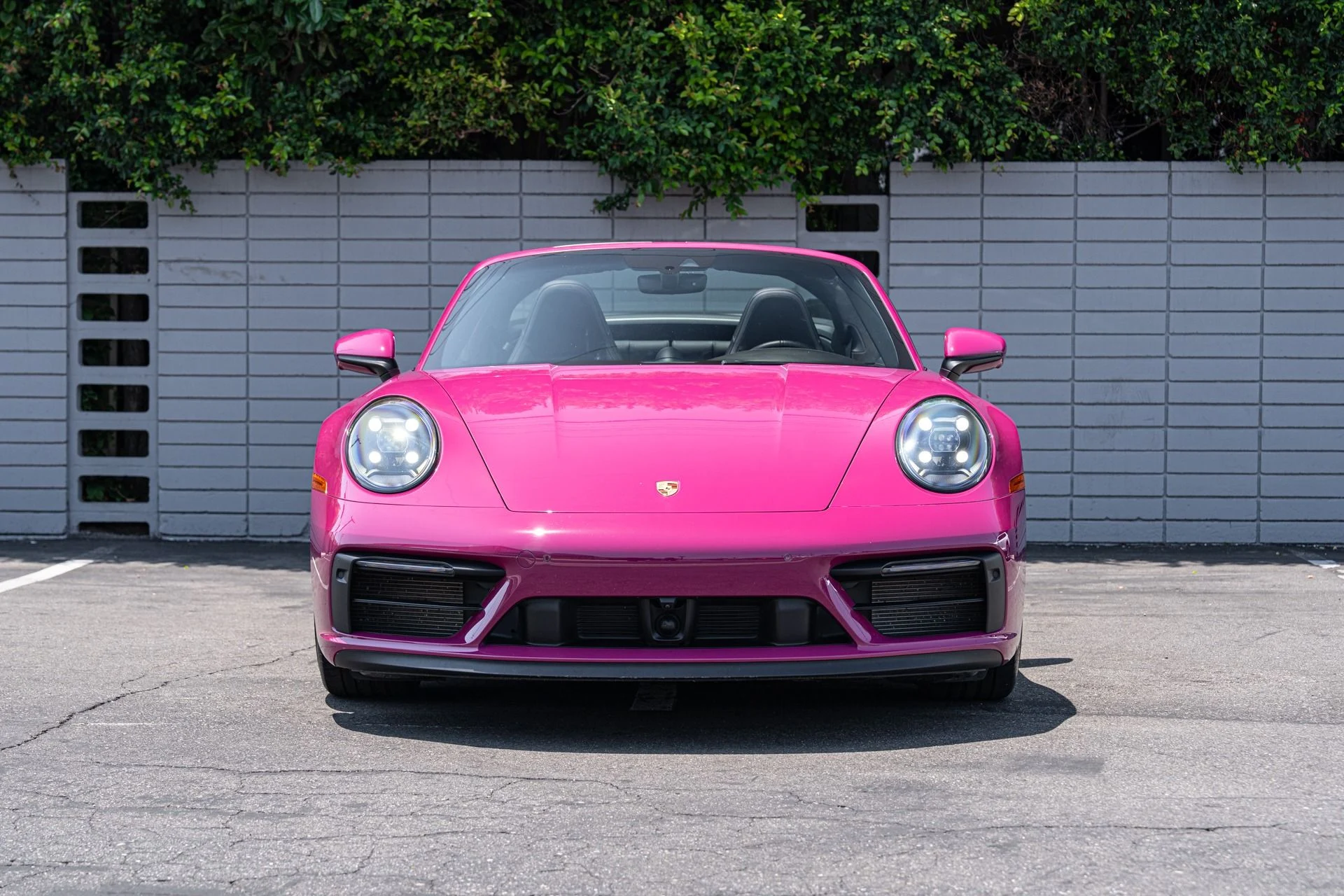 mph012_3070679772_Used_2024_Porsche_911_Targa_4_GTS_1752606782_8056134438