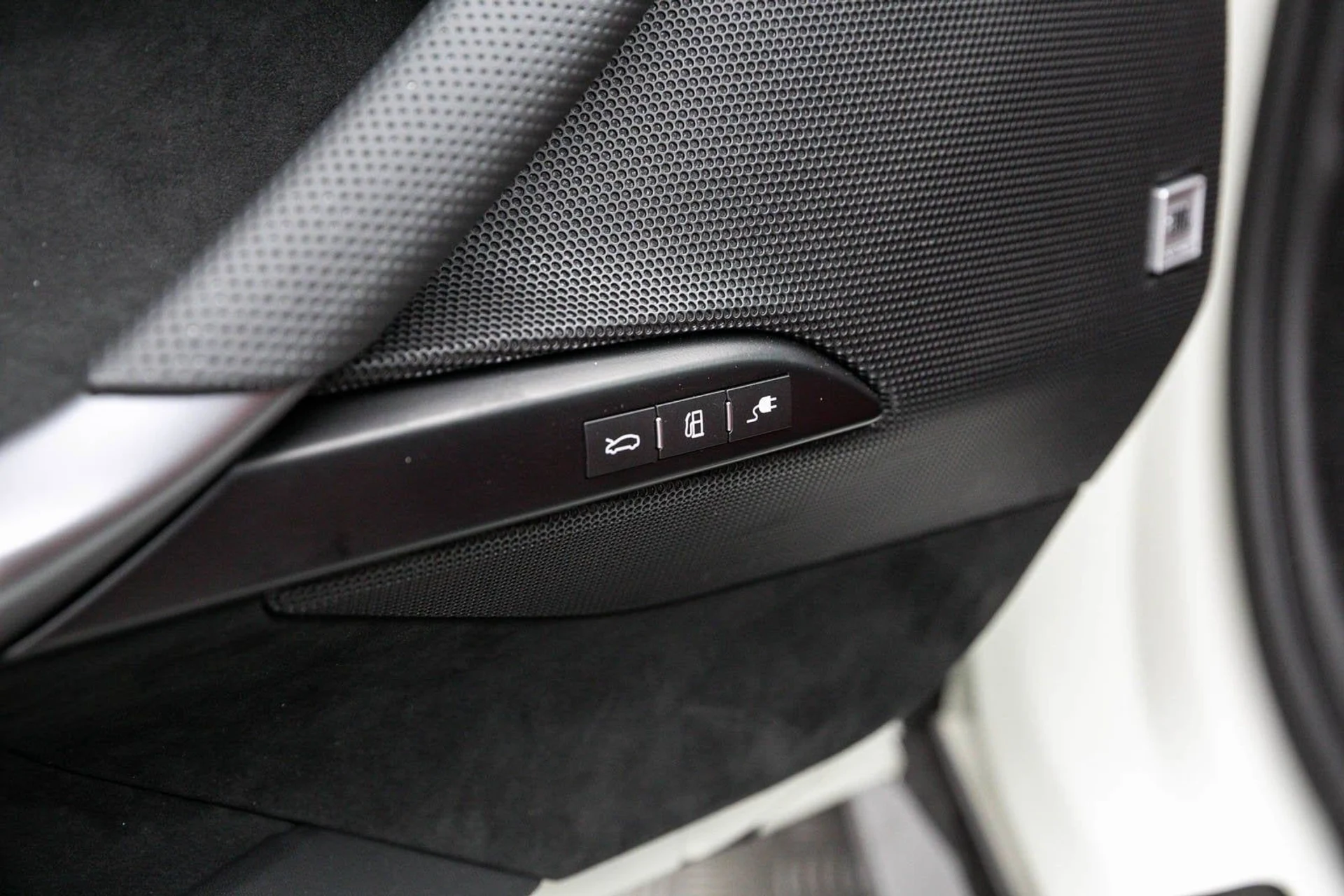 mph012_3071365081_c4646e2ffa254bdaa8cc48afa3485b60_0853b7bbb0