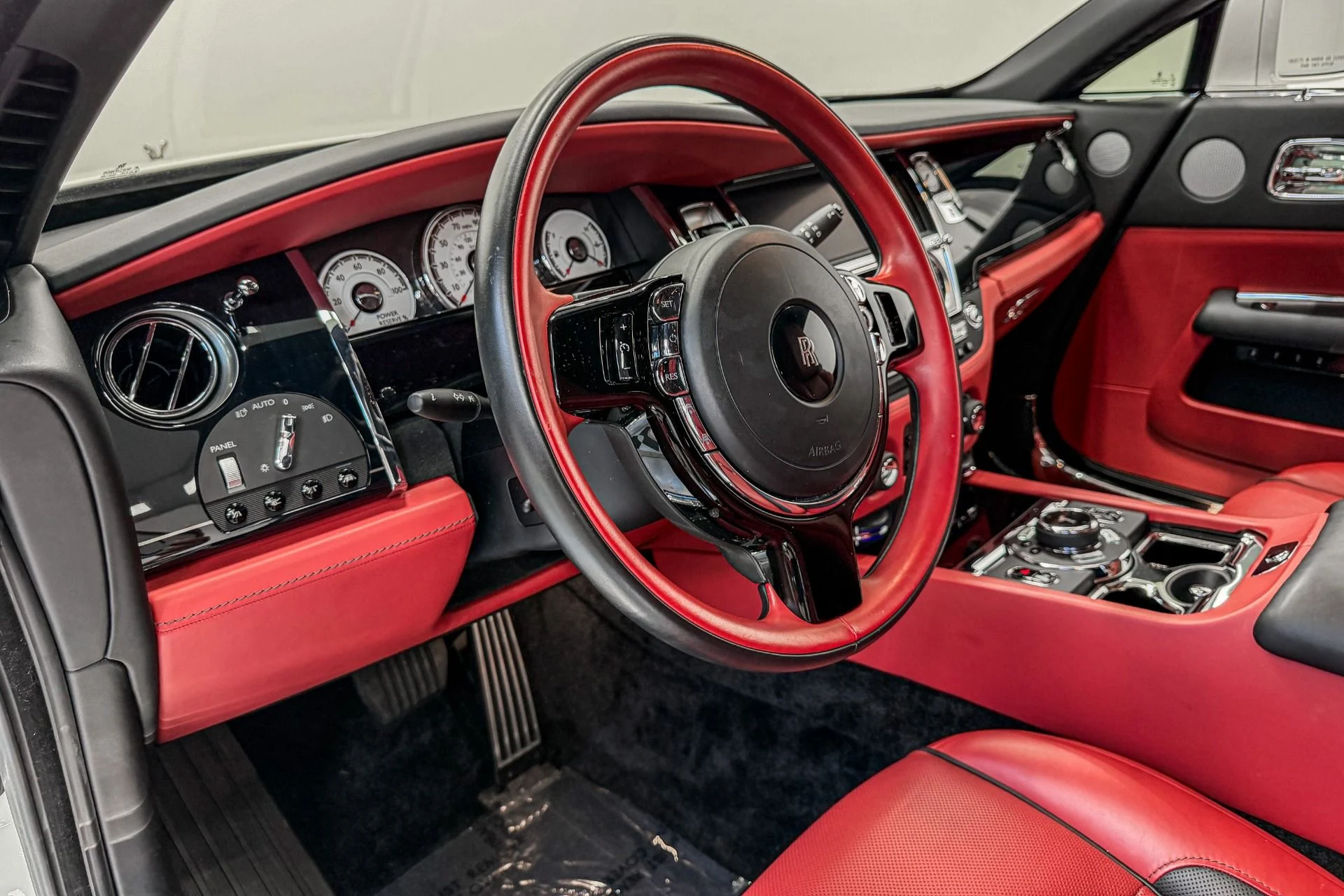 mph012_3075950944_Used_2019_Rolls_Royce_Wraith_Starlight_Headliner_Drivers_Assistance_3_1782320533_9c1ec85fd9