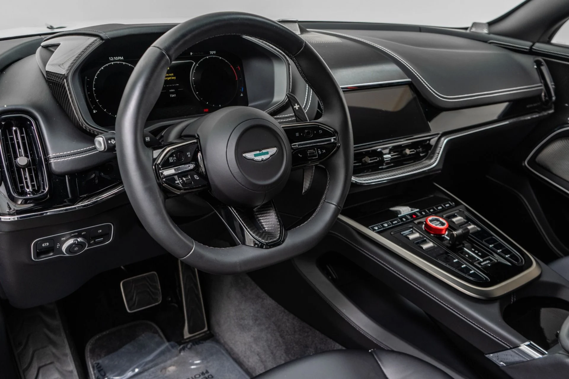 mph012_3082404742_Used_2026_Aston_Martin_DBX_S_1792083378_2277fe0f97