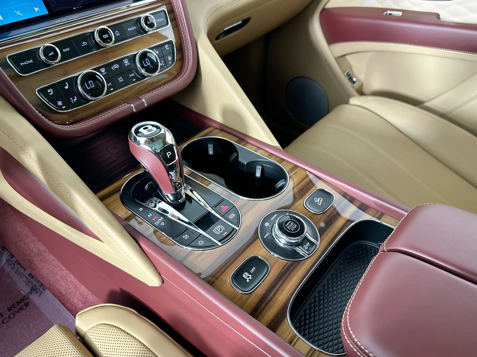 mph012_3084617848_13_4de4550f5f