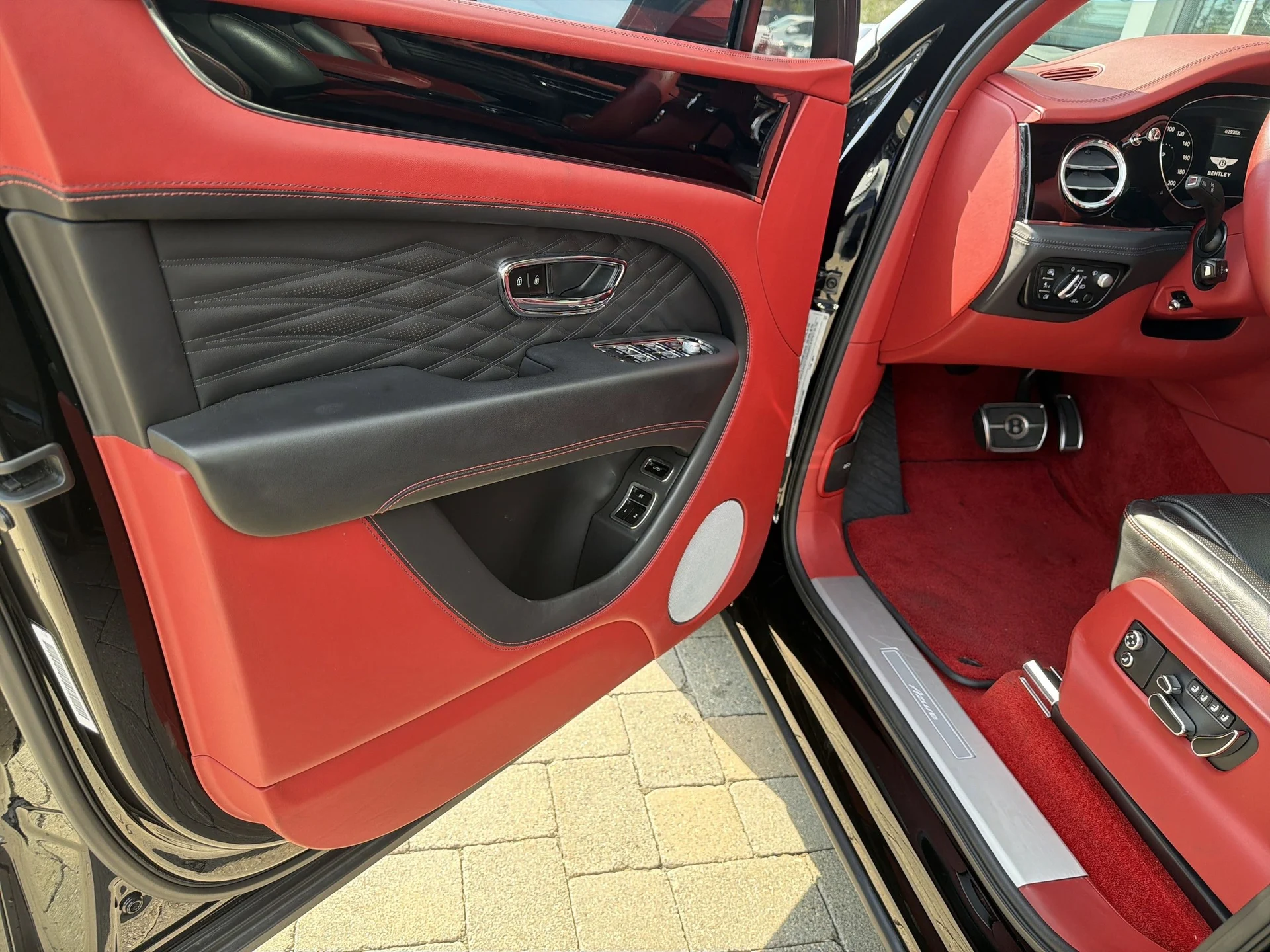 mph012_3087960481_10b57eb3647babaadc350c86deb39bcax_6393232137