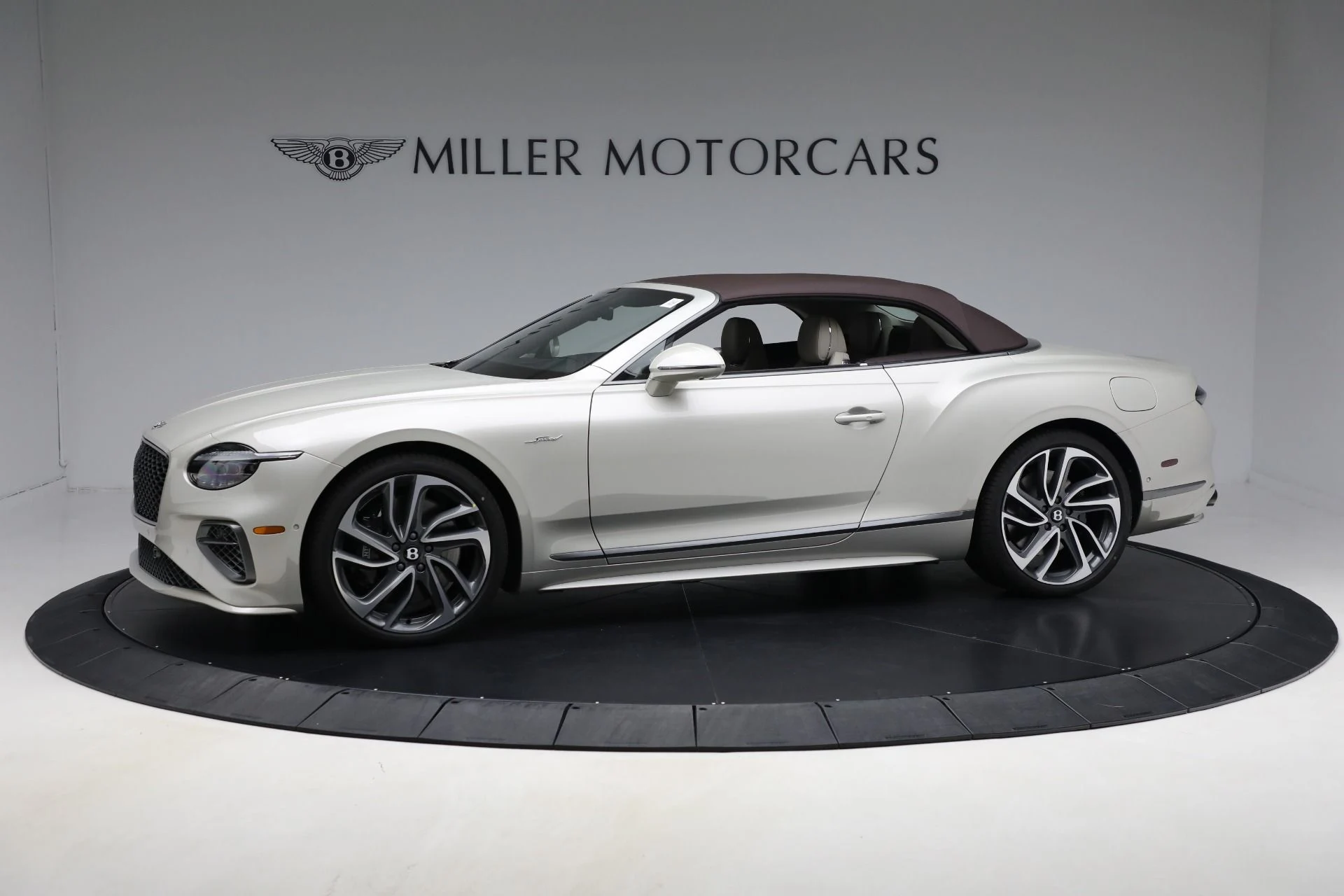 mph012_3091485410_New_2025_Bentley_Continental_GTC_Speed_531cbacec7