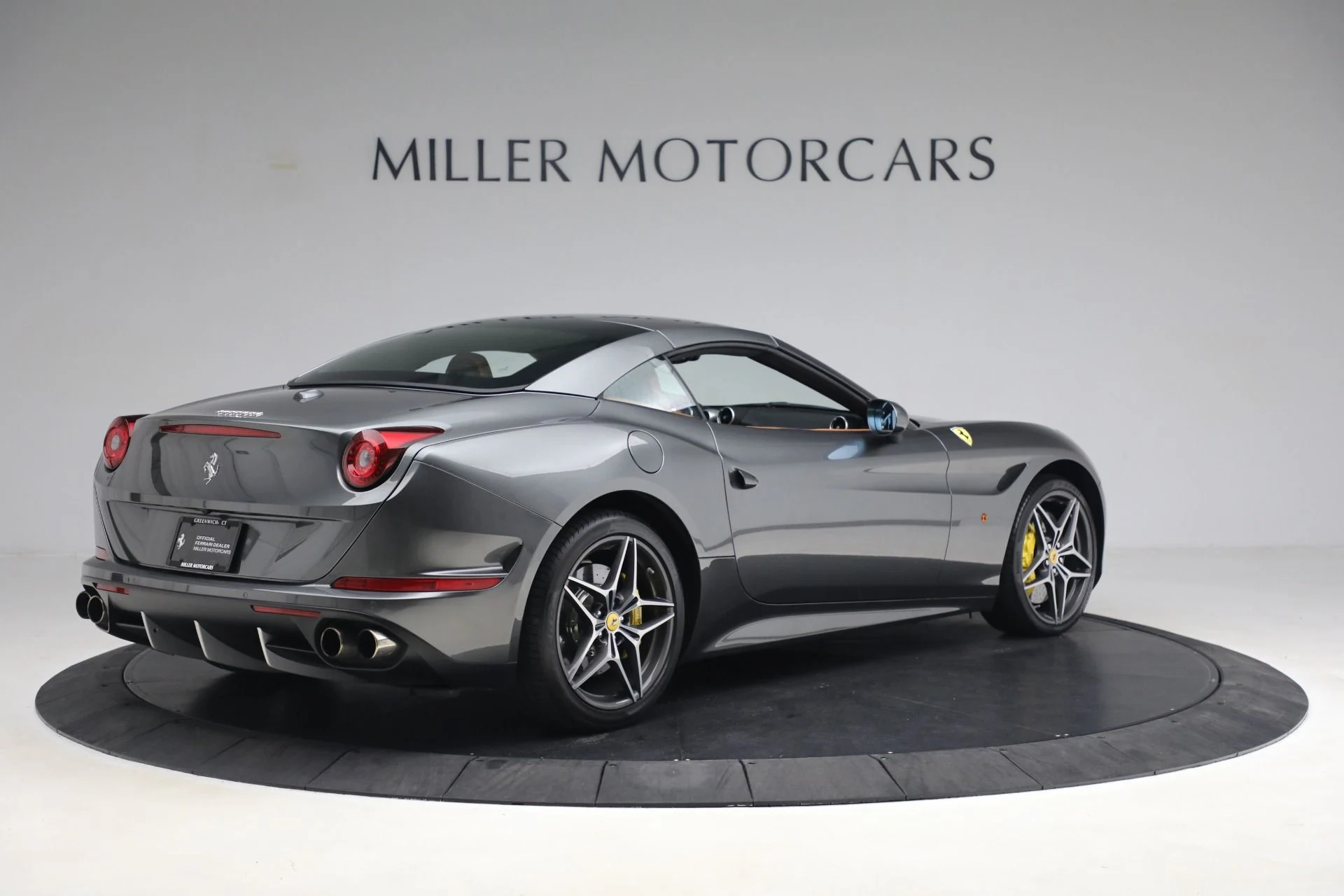 mph012_309293377_Used_2017_Ferrari_California_T_1688060415_4fba5584a6