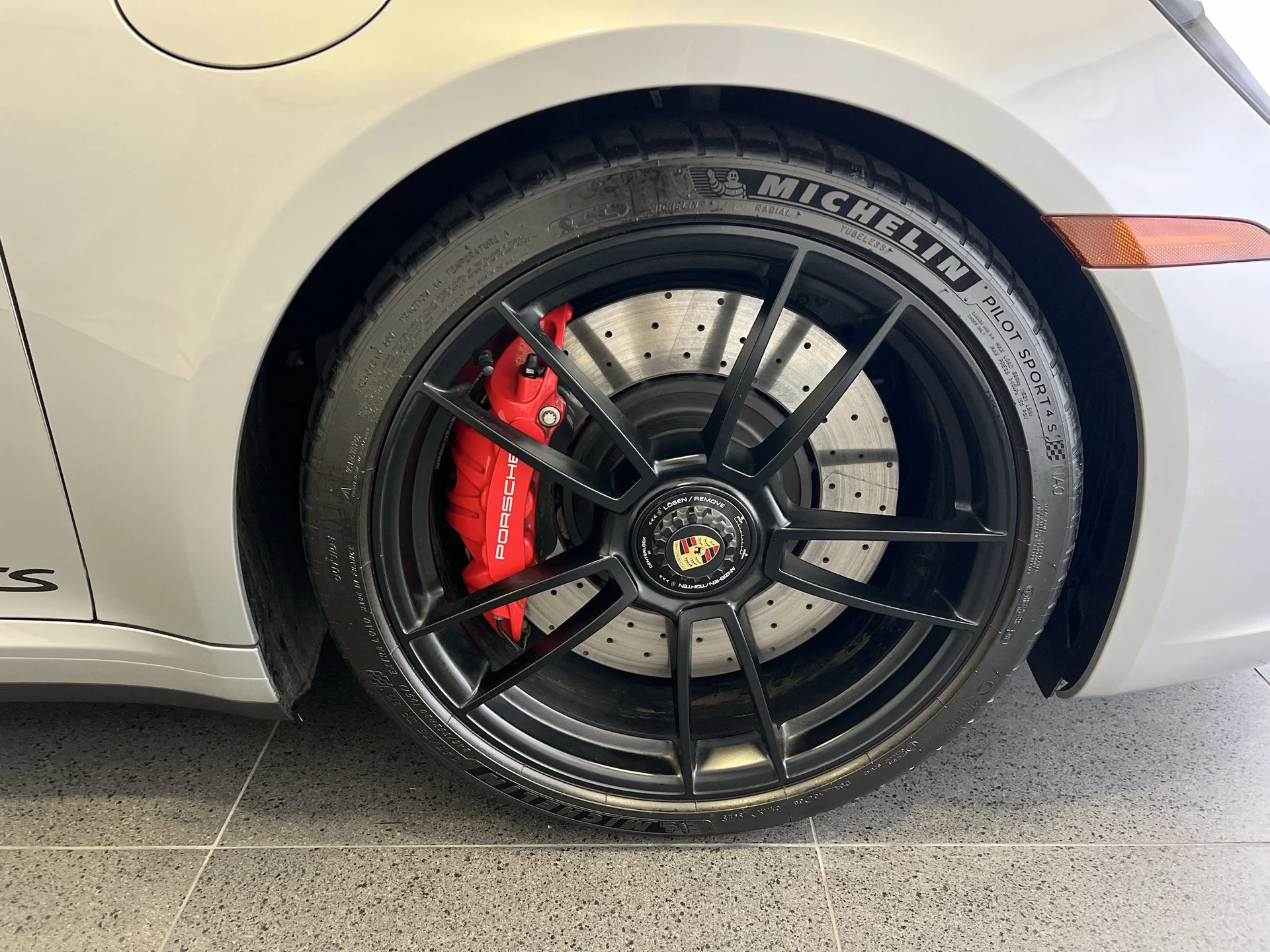 mph012_3105111292_3b50b01860ae113230848fa9a3b61892x_ca5fdada61