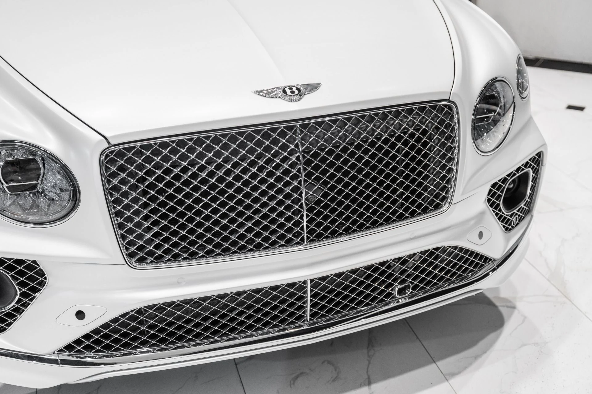 mph012_3107710602_Used_2023_Bentley_Bentayga_V8_1773161600_4af2cbb06f