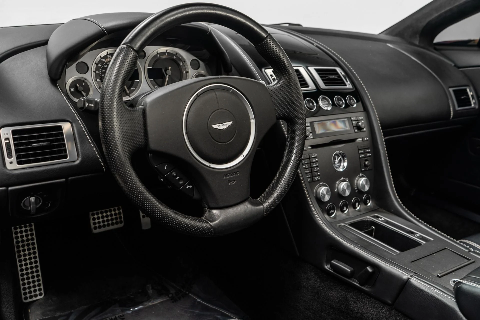 mph012_3119448017_Used_2008_Aston_Martin_V8_Vantage_Roadster_1756322519_0ae6af89ee