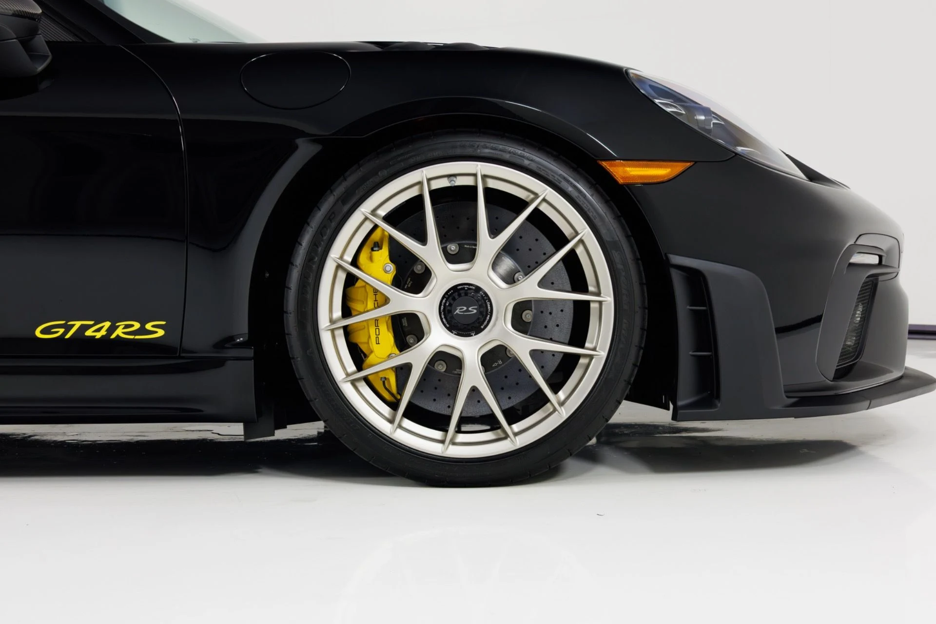 mph012_3122905220_Used_2025_Porsche_718_Cayman_GT_4_RS_1774365213_54930d60d8