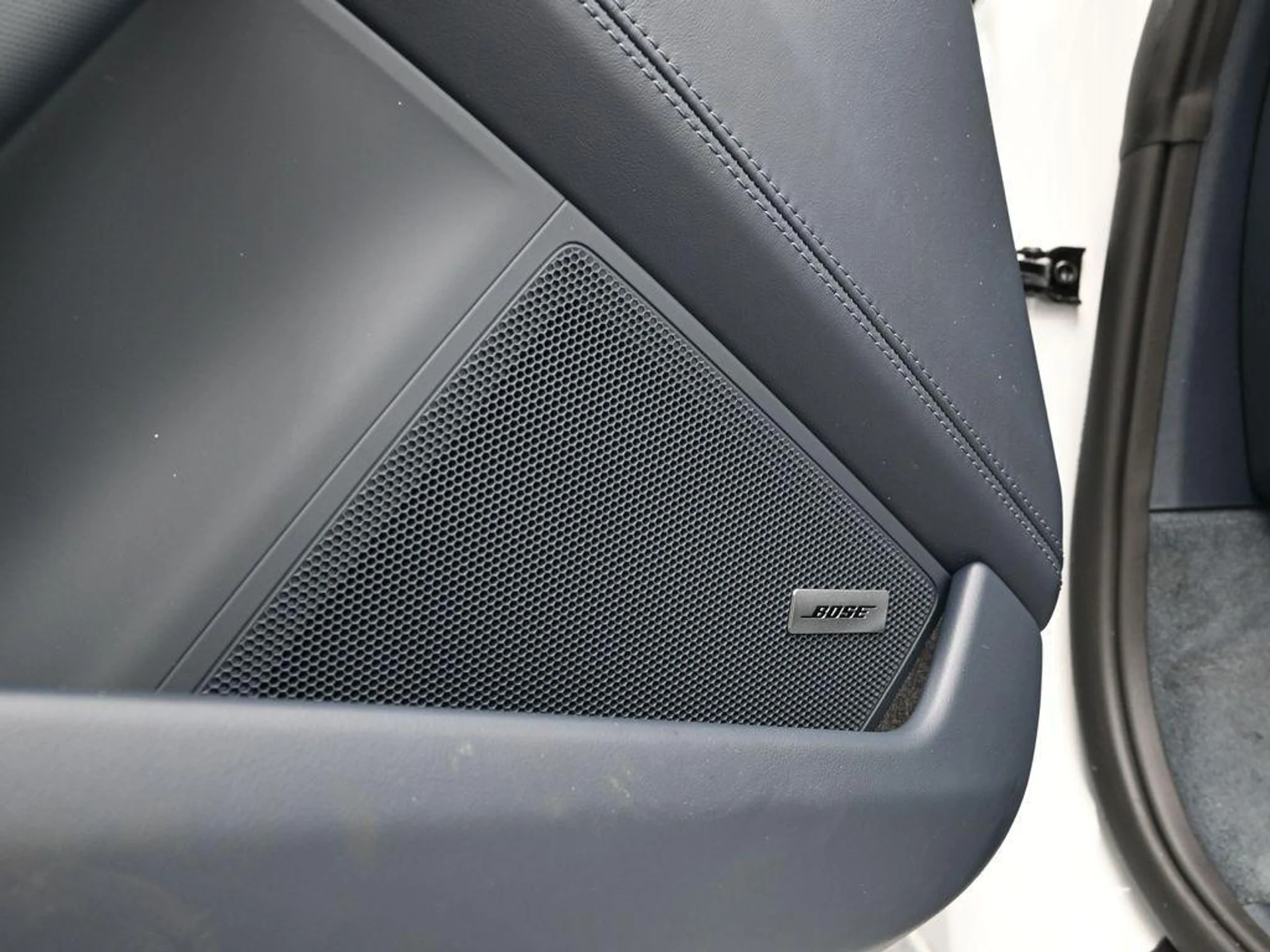 mph012_3131131414_3_P_Bags_Z_Ggi57_Q_Zr_W_Tr_Y_Rl8p3g_a04c37ef13