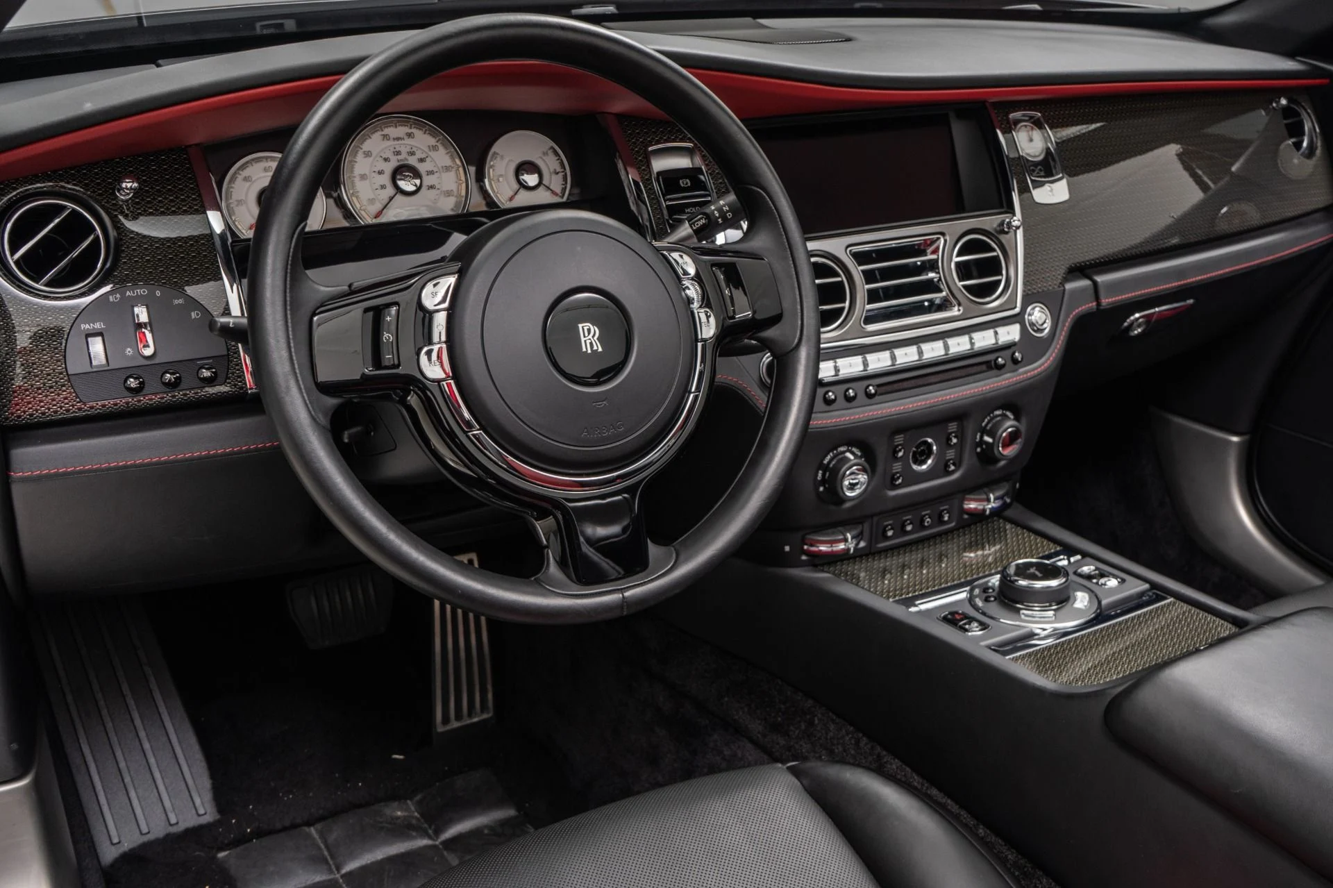 mph012_3132473671_Used_2019_Rolls_Royce_Dawn_Black_Badge_1773693933_fa6b9626a4