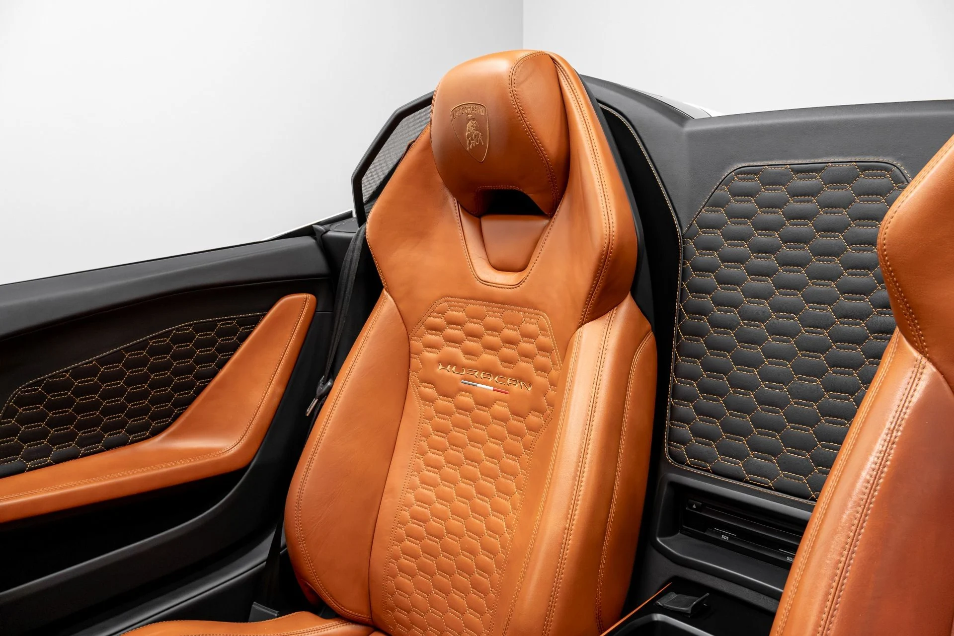 mph012_3140510734_Used_2019_Lamborghini_Huracan_LP_580_2_S_1770412340_5fc7bec2b5