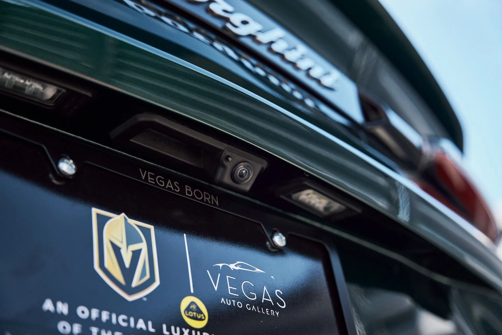 mph012_3142956957_Used_2023_Lamborghini_Urus_S_1771891276_7859a9f026